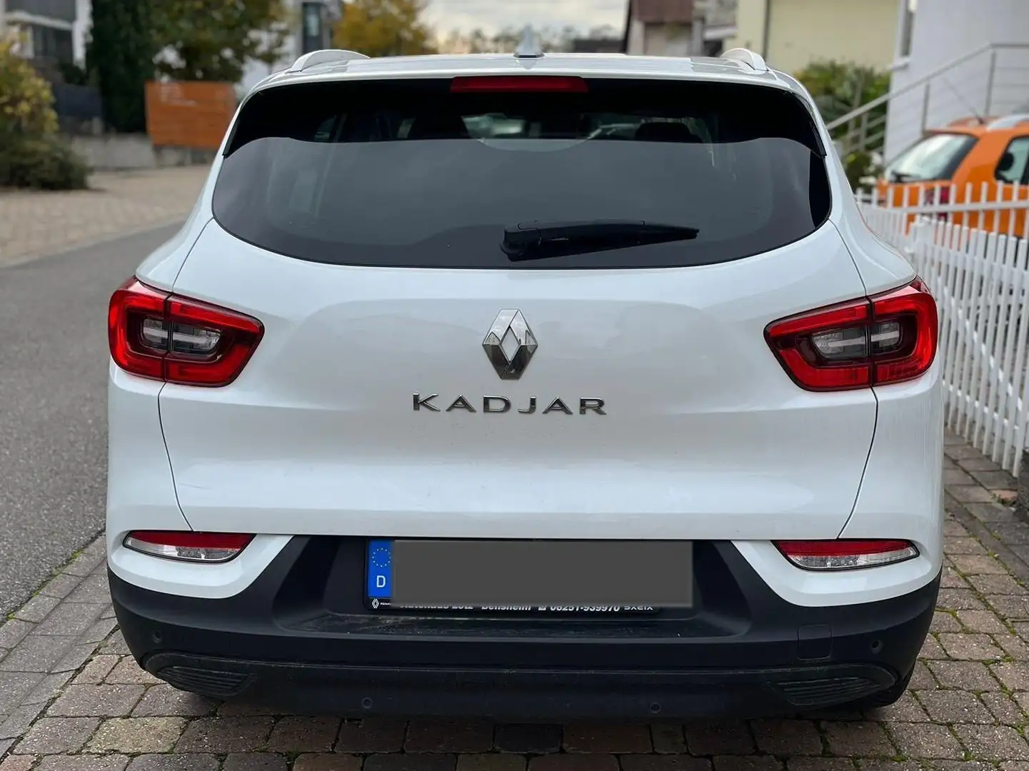 Renault Kadjar Kadjar TCe 140 EDC GPF BUSINESS EDT, TÜV Neu Weiß - 2
