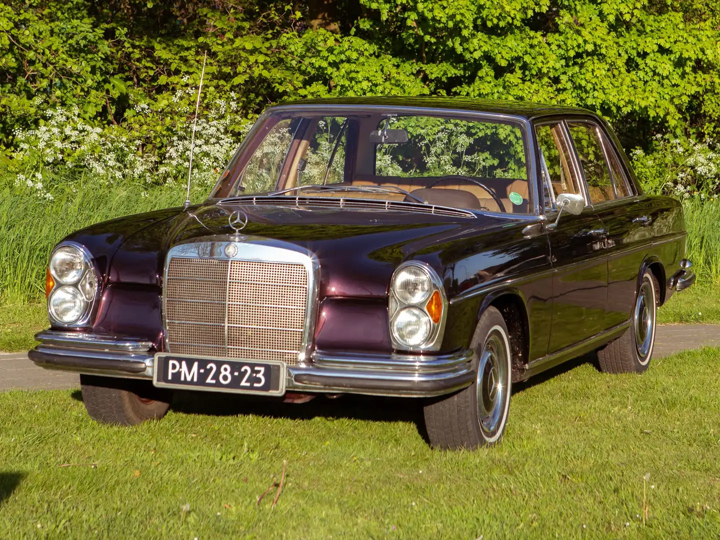 Mercedes-Benz 280 SE SEDAN W108 Rot - 2