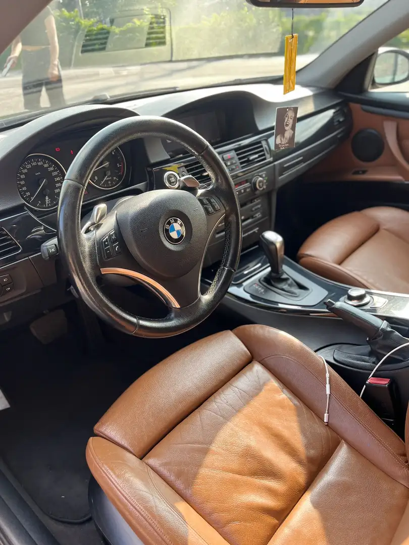 BMW 330 330d Coupé Österreich-Paket Aut. - 2