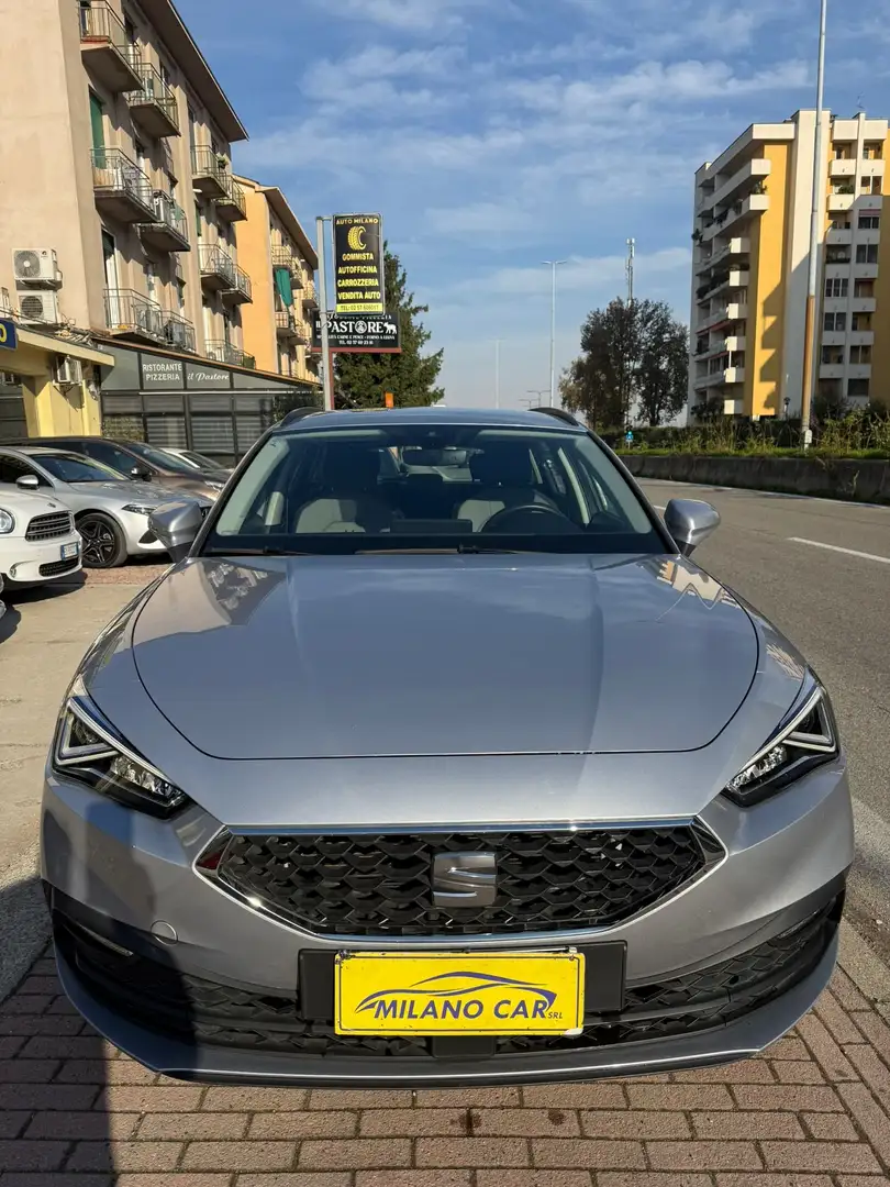 SEAT Leon Sportstourer 2.0 tdi Business 150cv dsg Gris - 2