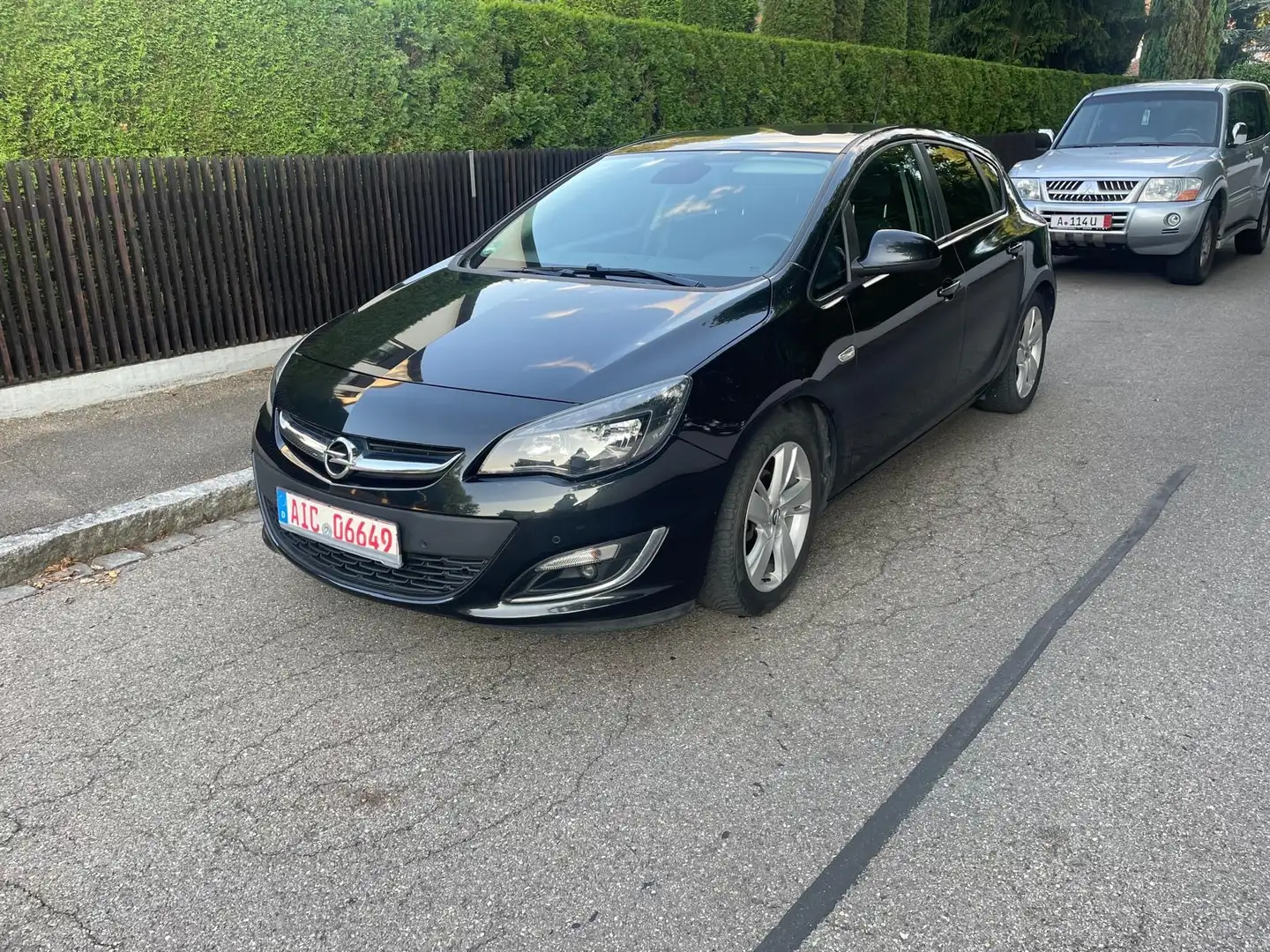 Opel Astra Astra 1.4 Turbo ecoFLEX Start/Stop Edition Sport Schwarz - 1