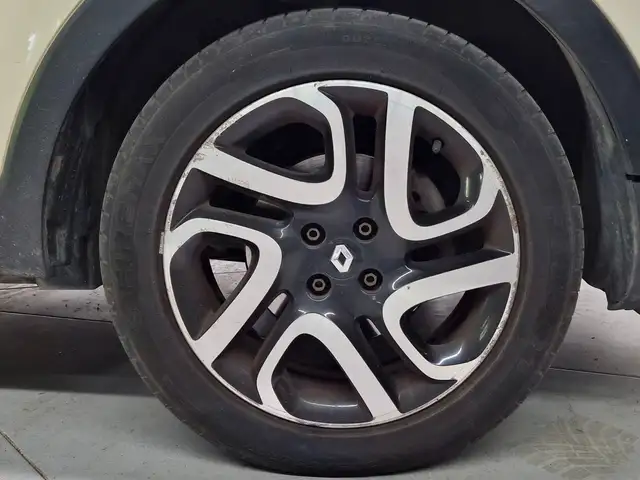 Renault Captur view 22
