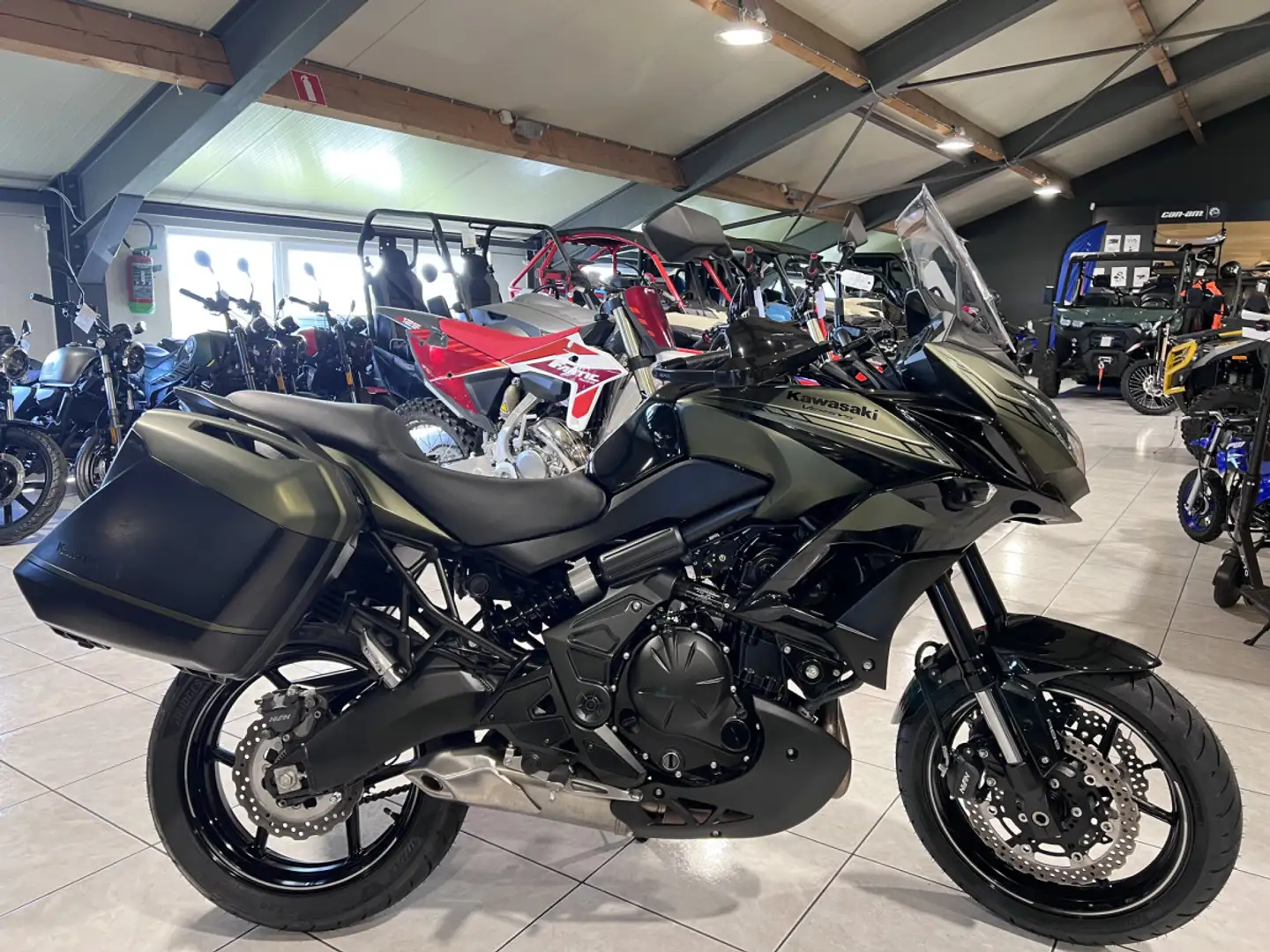Kawasaki Versys 650 GRAND TOURER 35 KW Vert - 1