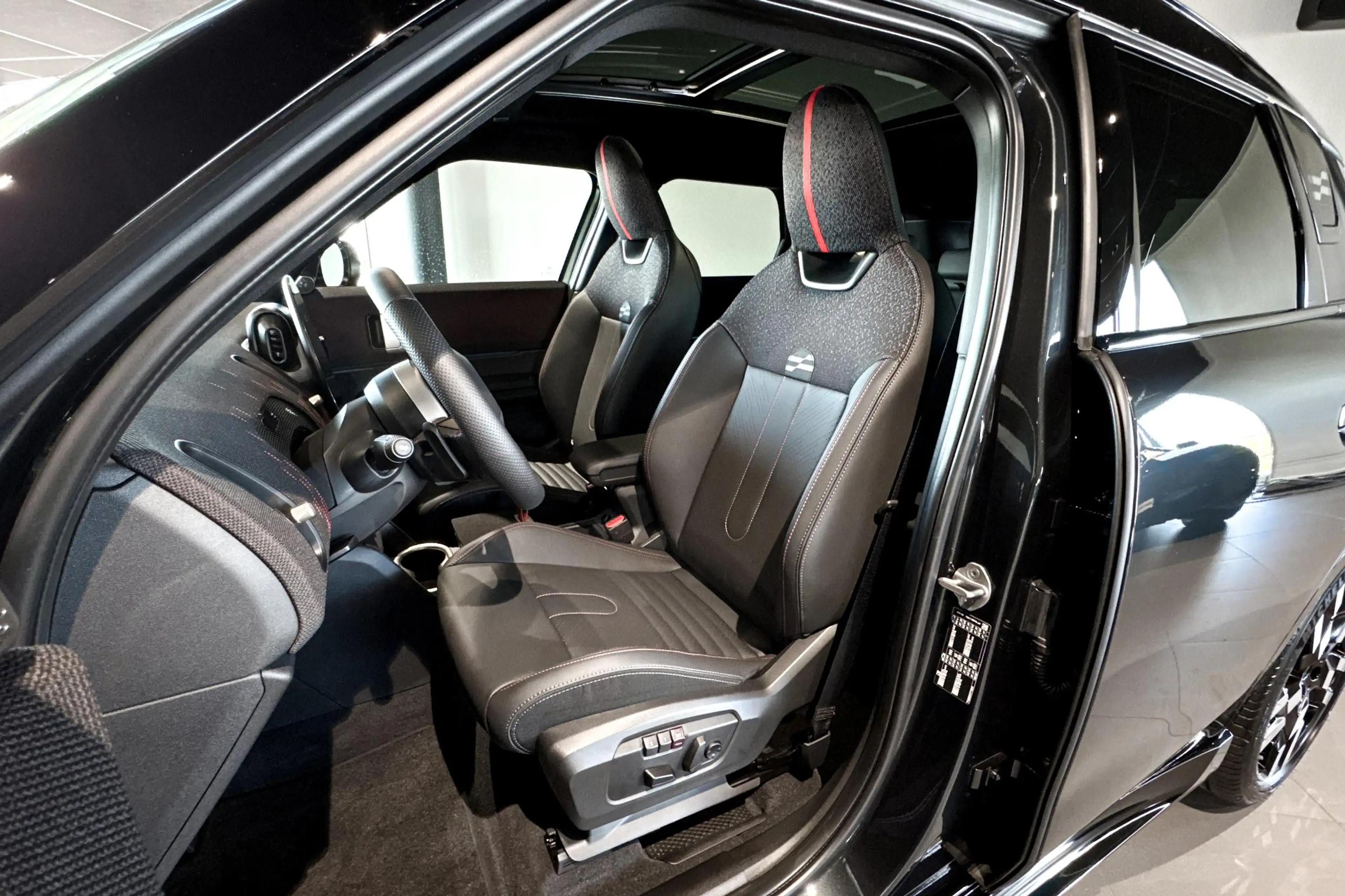 MINI John Cooper Works Countryman 1.5 C XL - Boost Deals — photo 9