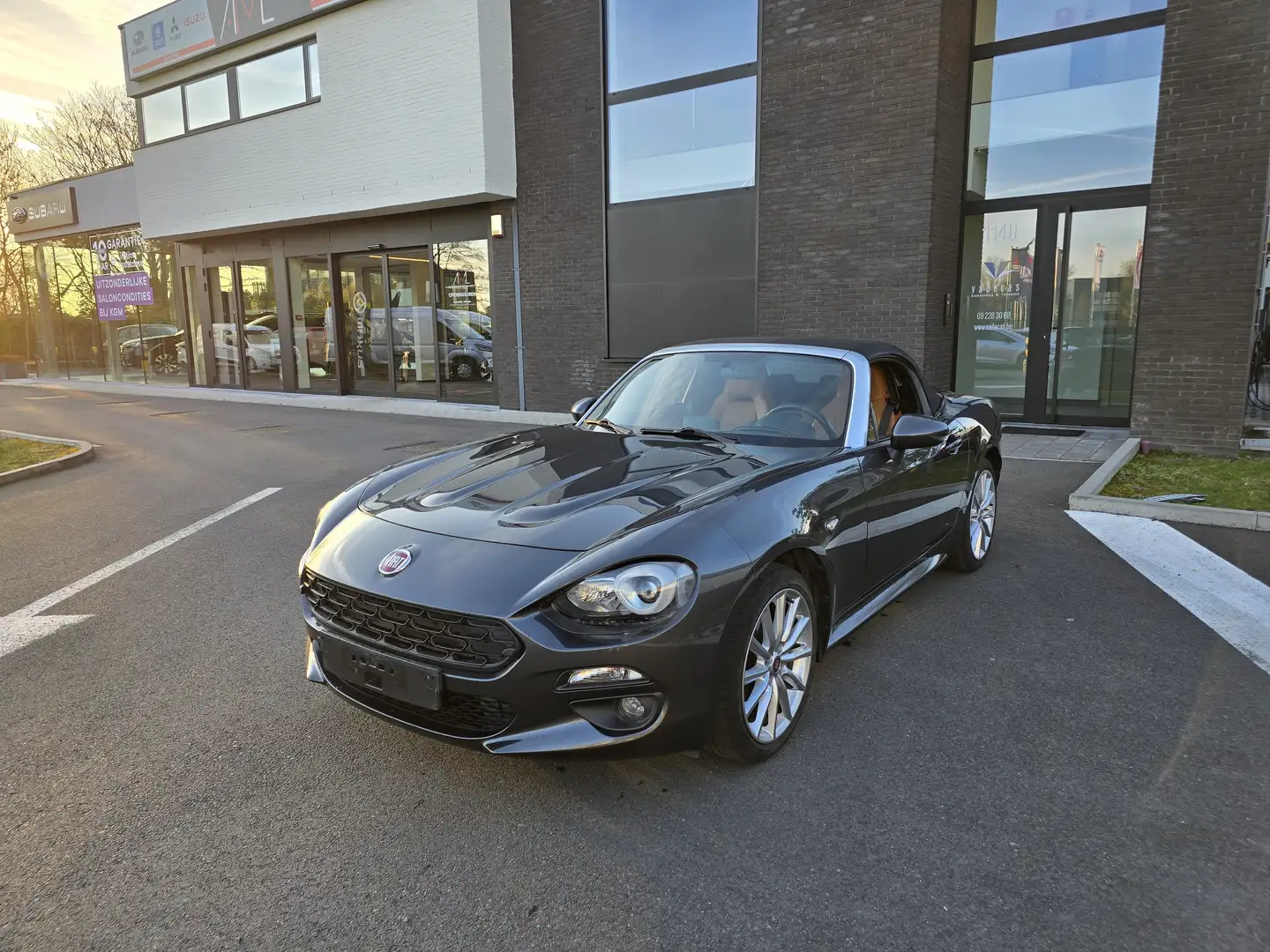 Fiat 124 Spider 124 Spider 1.4 MultiAir Grau - 2