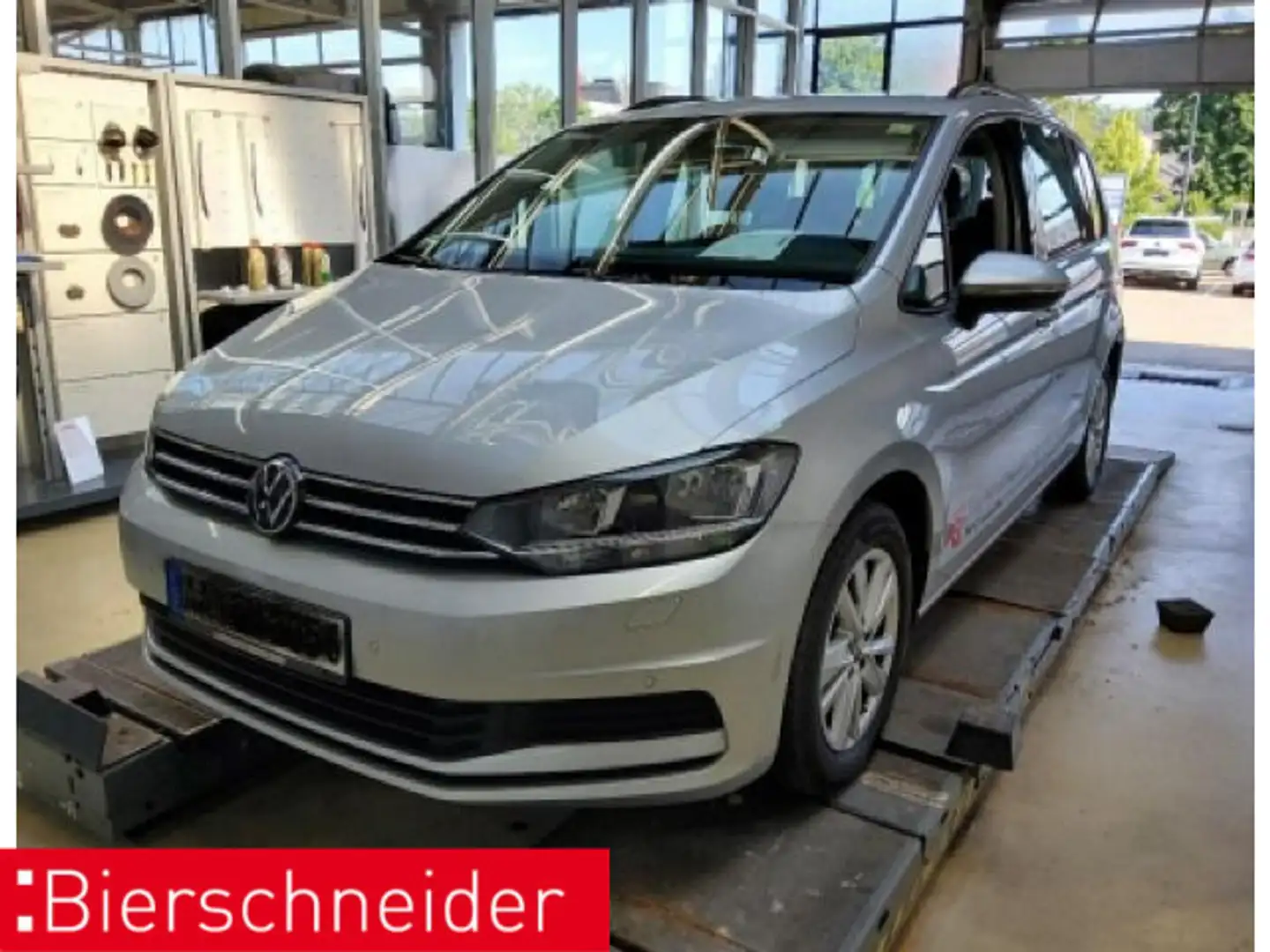 Volkswagen Touran 2.0 TDI DSG Comfortline 7-SITZER AHK ACC Argintiu - 2