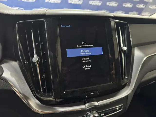 Volvo XC60 view 15