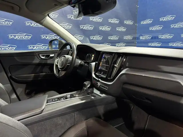 Volvo XC60 view 14