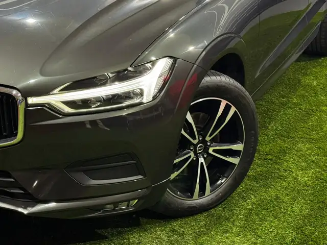 Volvo XC60 view 4