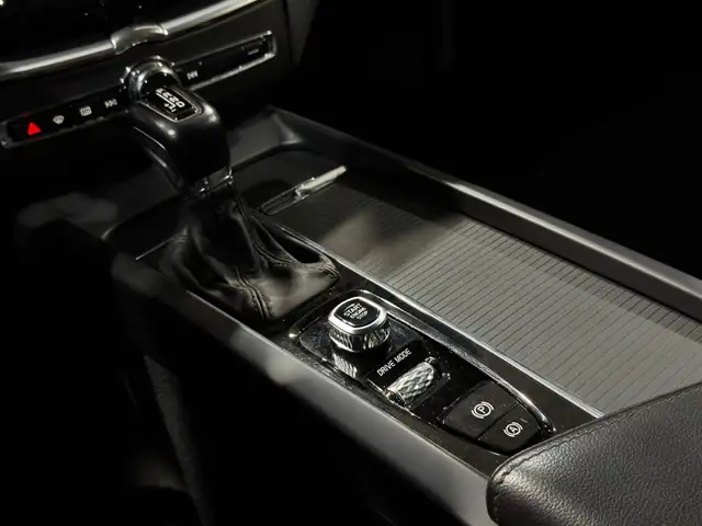 Volvo XC60 view 11