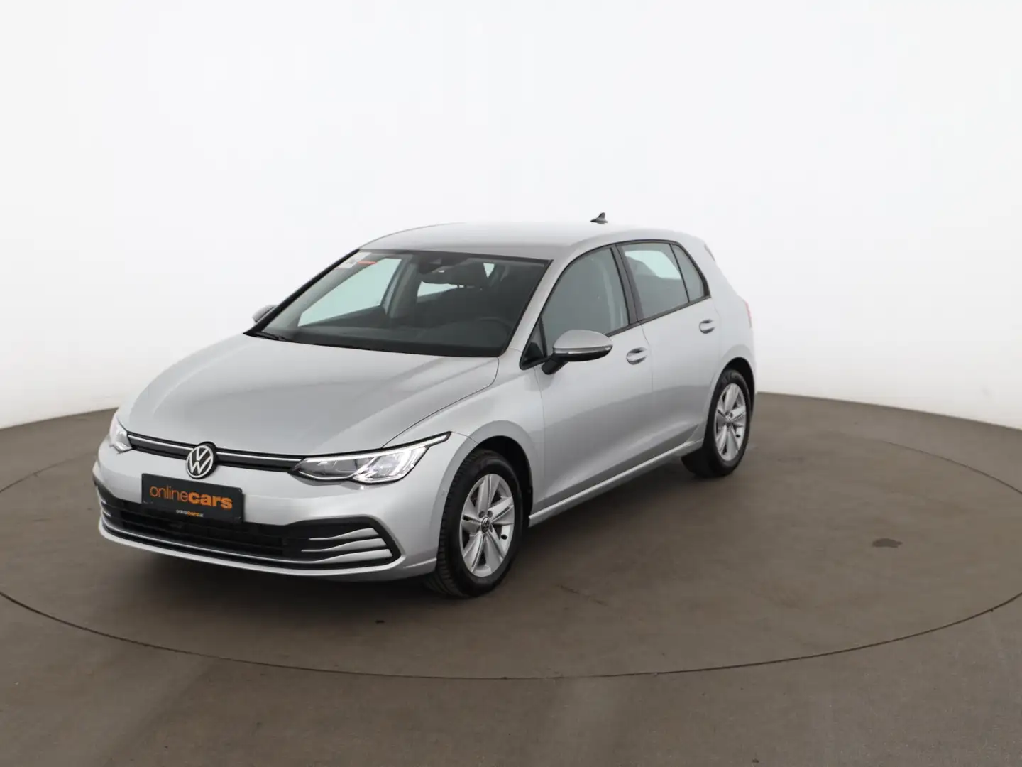 Volkswagen Golf VIII 2.0 TDI Life Aut LED RADAR NAVI MEMORY Silber - 2