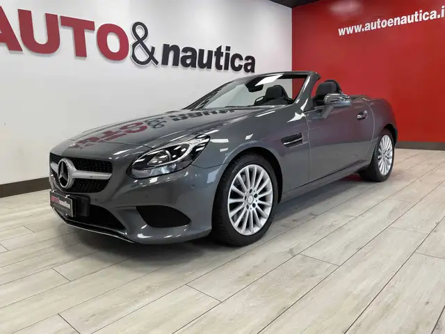 Mercedes-Benz SLC 200 CGI AUTO