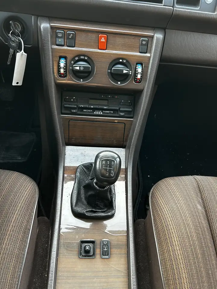 Mercedes-Benz 200, foto 10