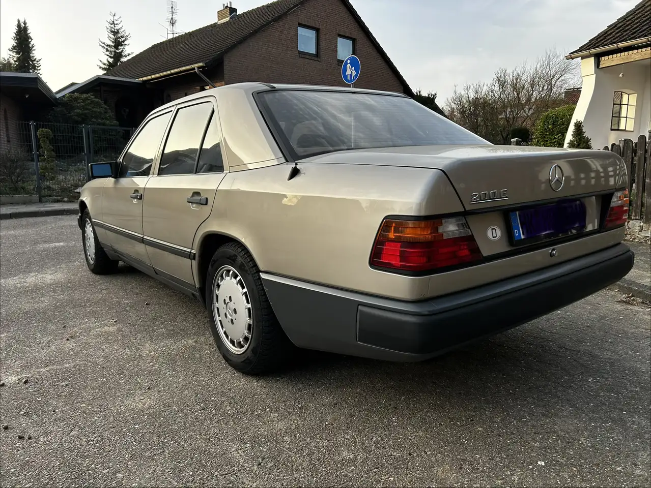 Mercedes-Benz 200, foto 4