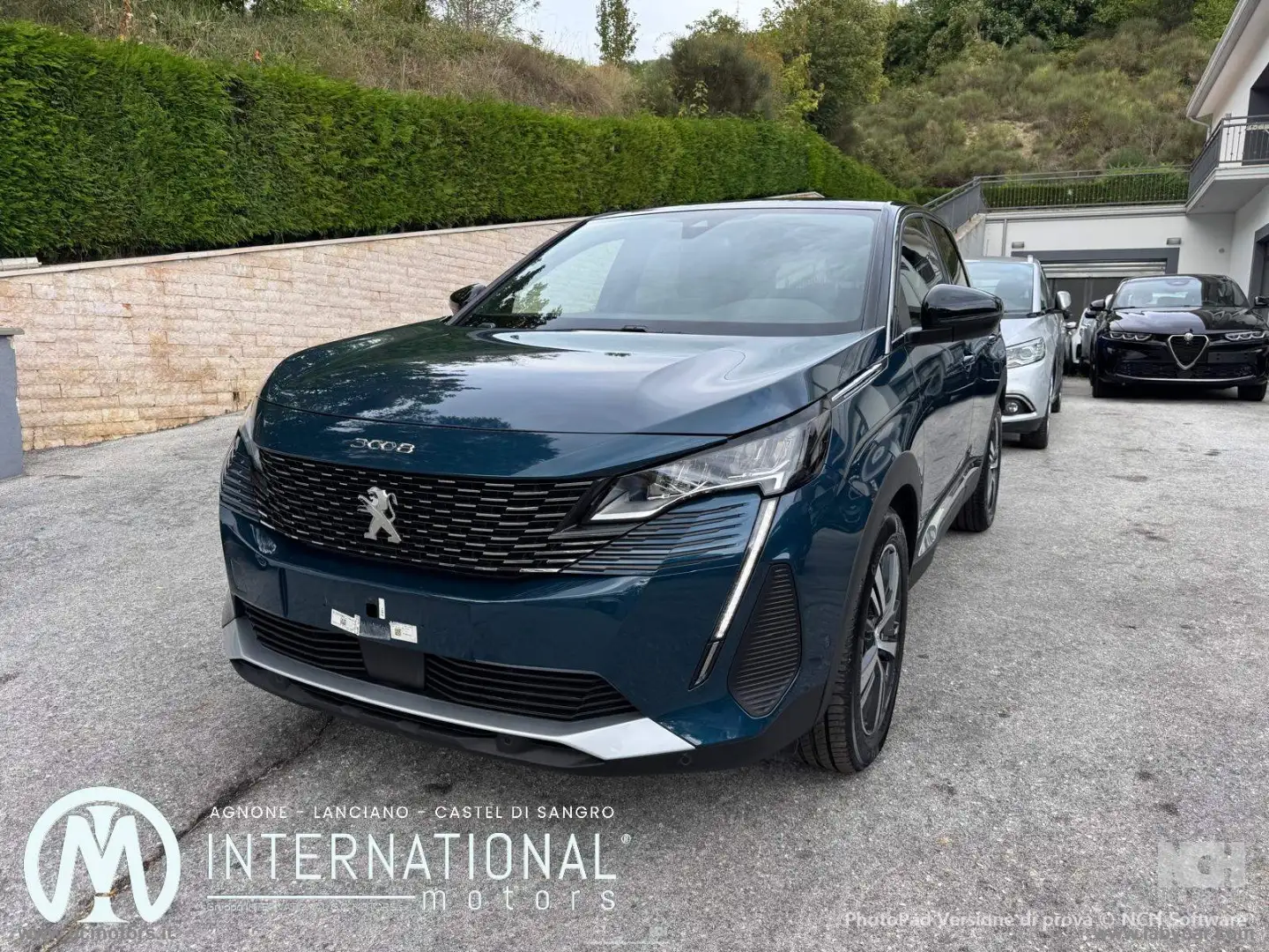 Peugeot 3008 Hybrid 136 e-DCS6 Allure Bleu - 1