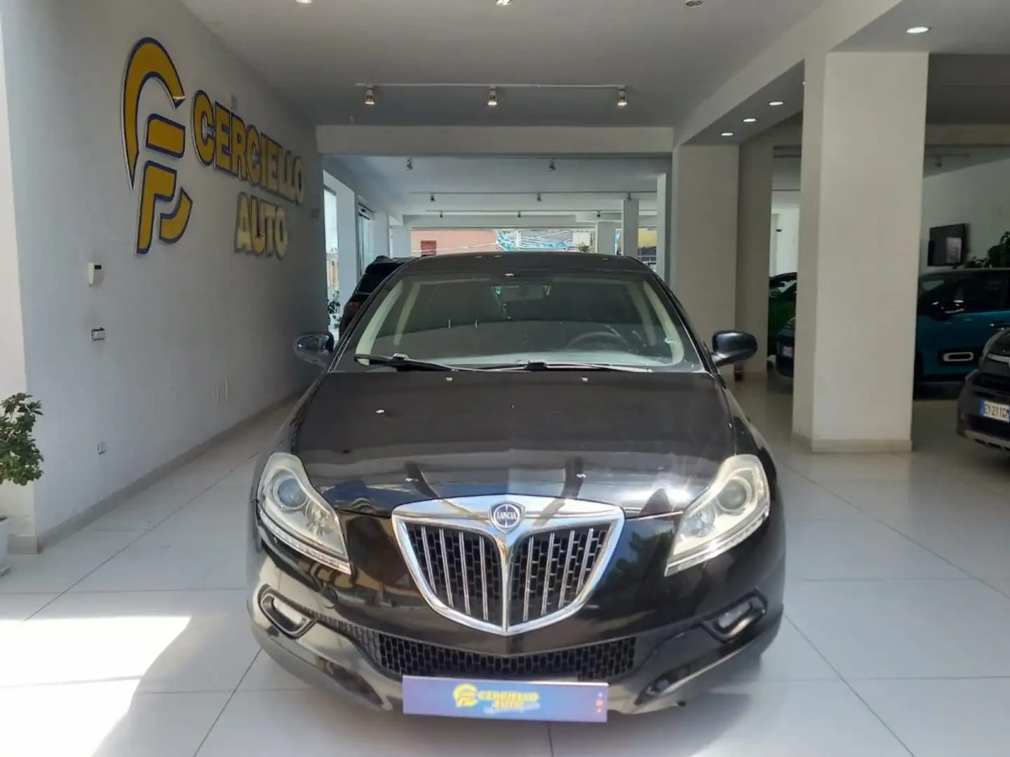 Lancia Delta 2.0 MJT DPF Platino Nero - 1