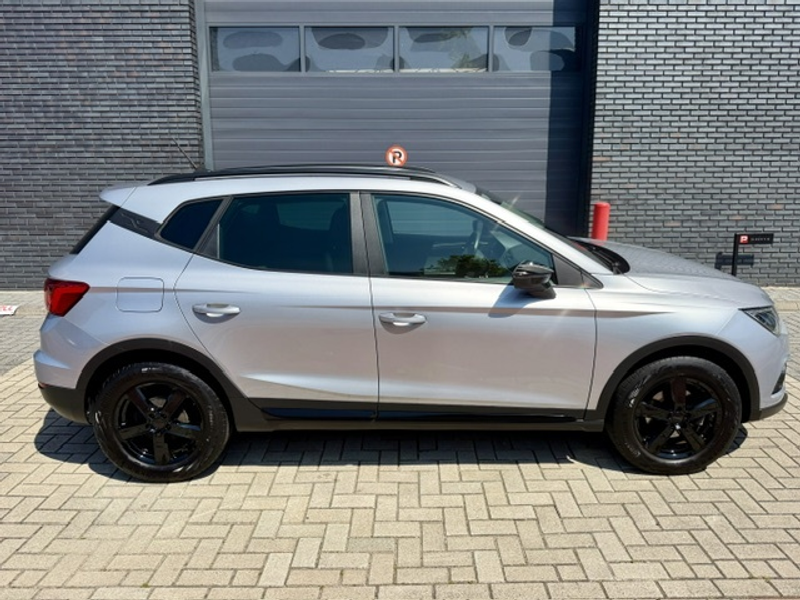 SEAT Arona 1.0 TSI Style B.Int+ Carplay Virtual Cockpit Trekh — photo 6