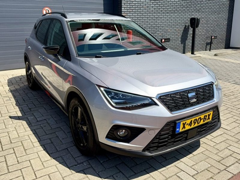 SEAT Arona 1.0 TSI Style B.Int+ Carplay Virtual Cockpit Trekh — photo 9