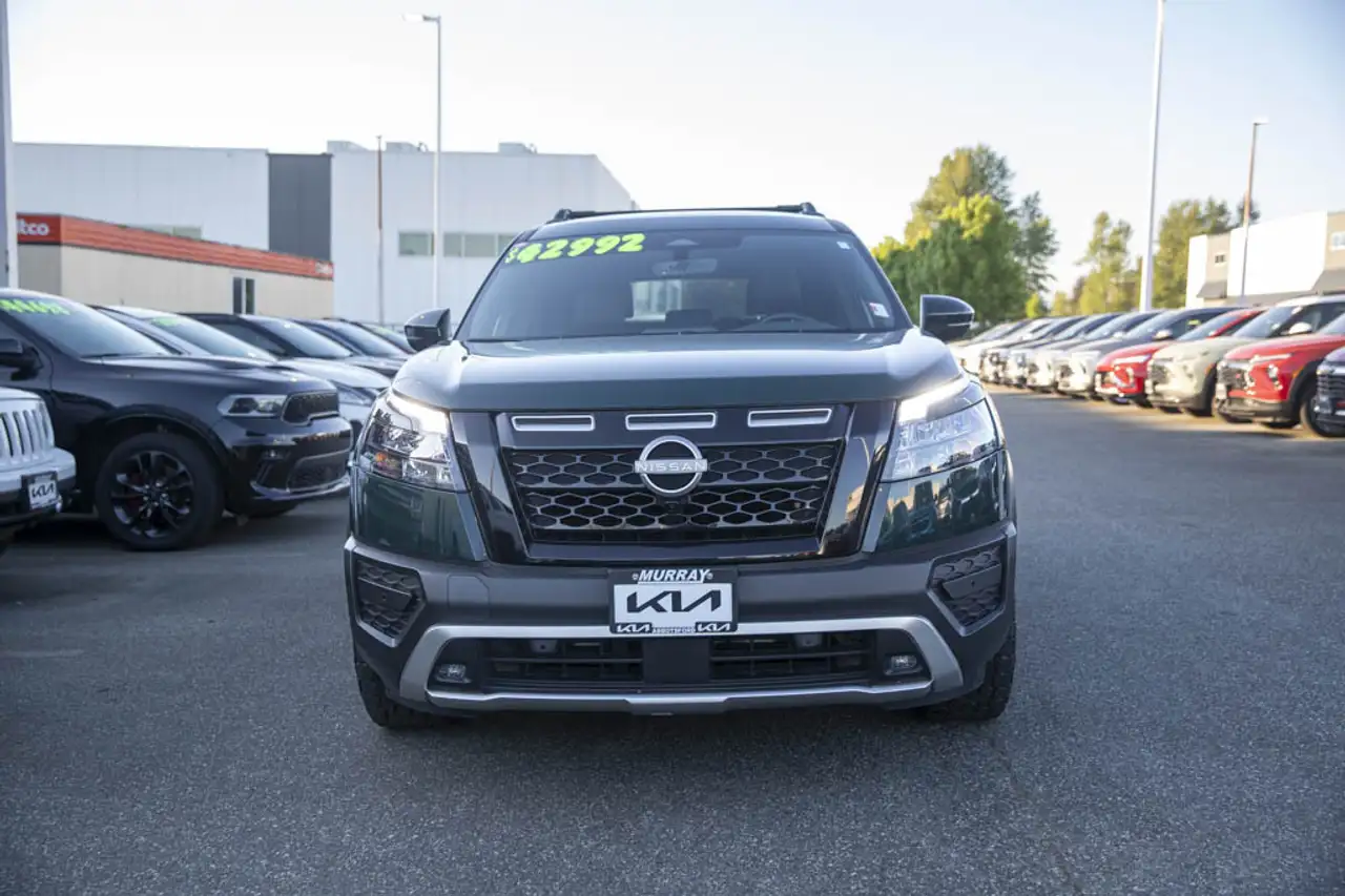 Nissan Pathfinder снимка Nissan Pathfinder