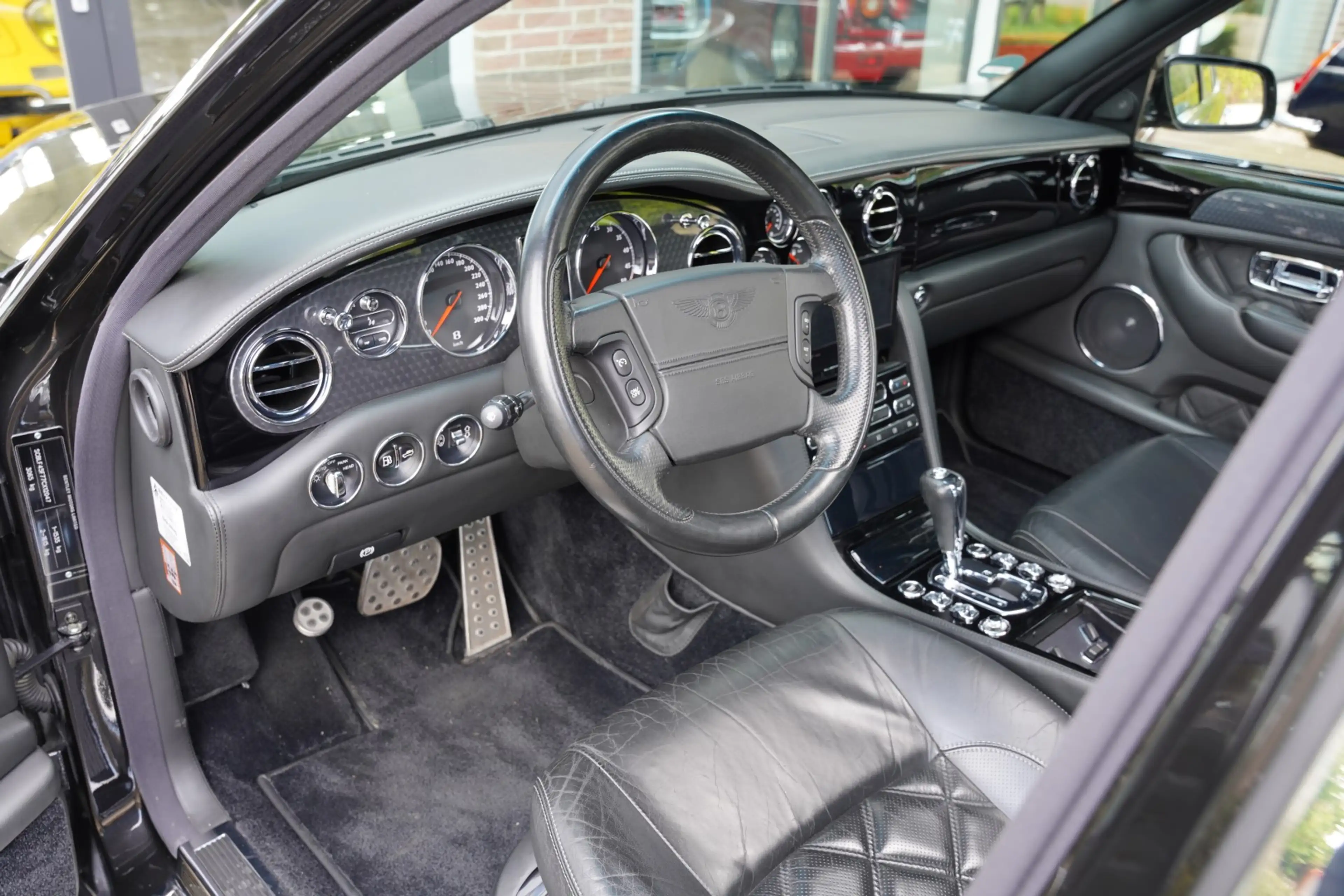 Bentley Arnage T PRICE REDUCTION "Diamond Black" VAT CAR! Execute — photo 3