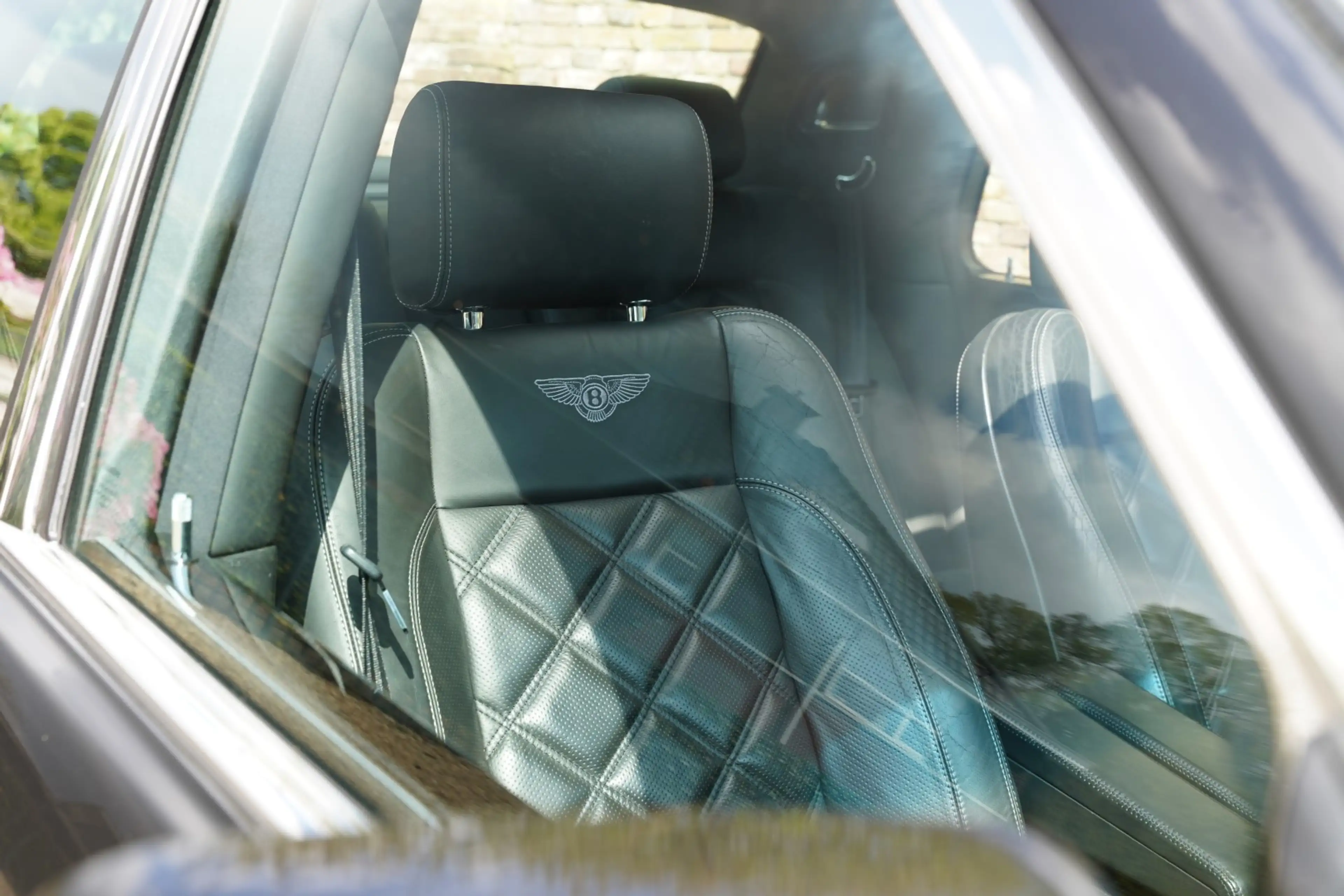 Bentley Arnage T PRICE REDUCTION "Diamond Black" VAT CAR! Execute — photo 8