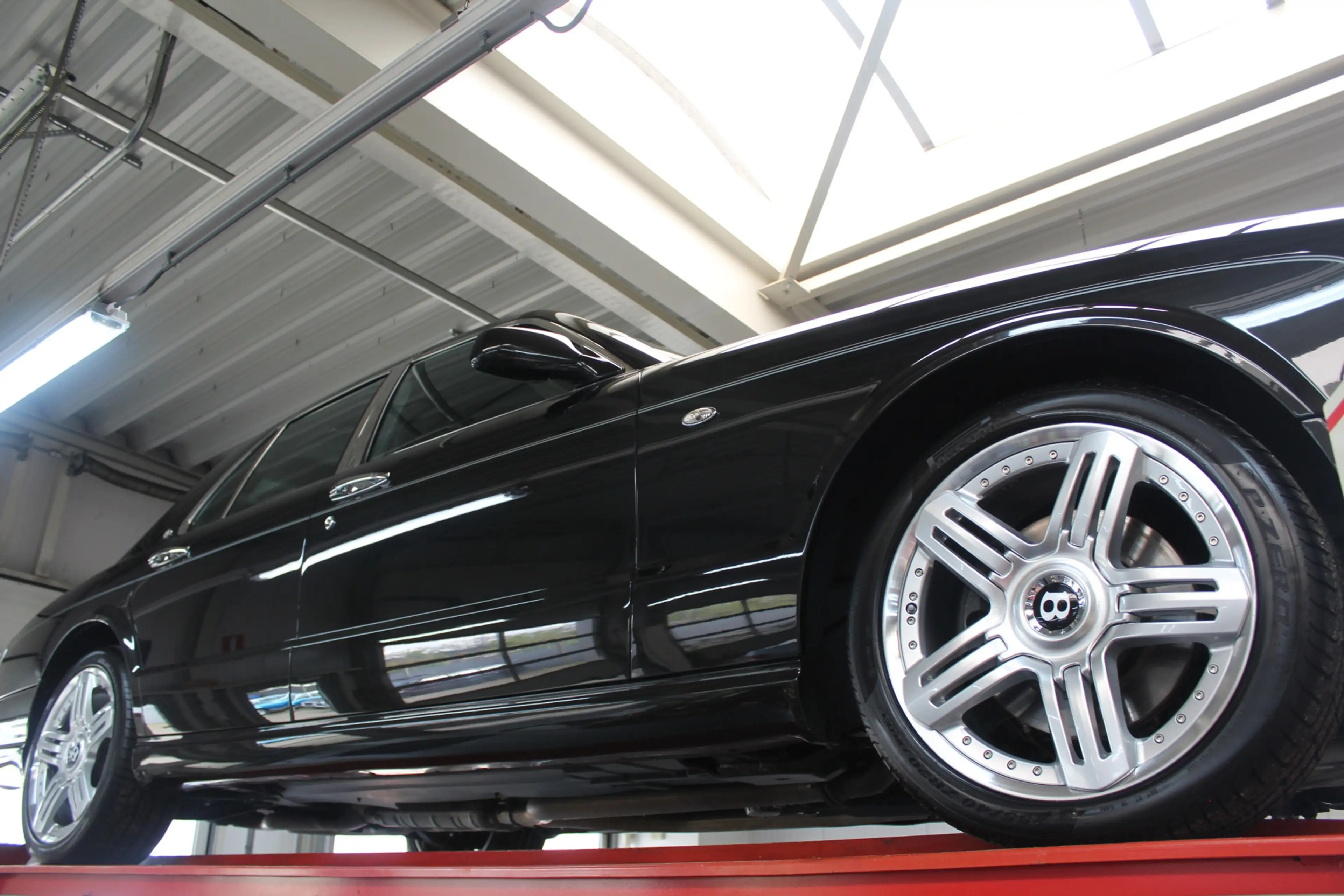 Bentley Arnage T PRICE REDUCTION "Diamond Black" VAT CAR! Execute — photo 9