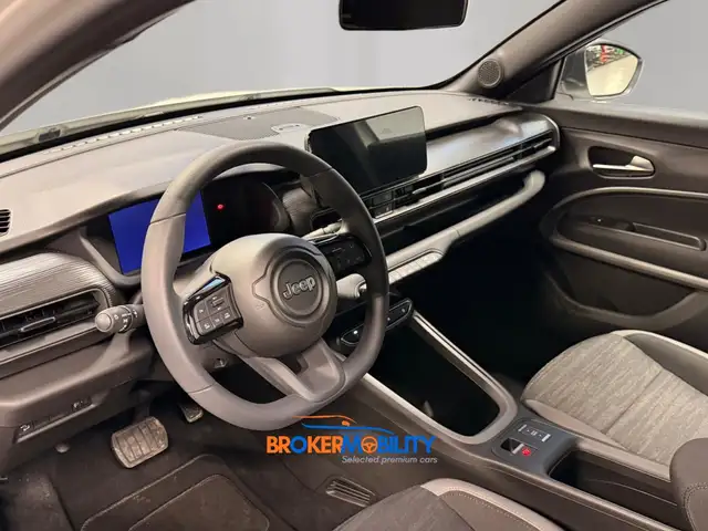 Jeep Avenger view 6