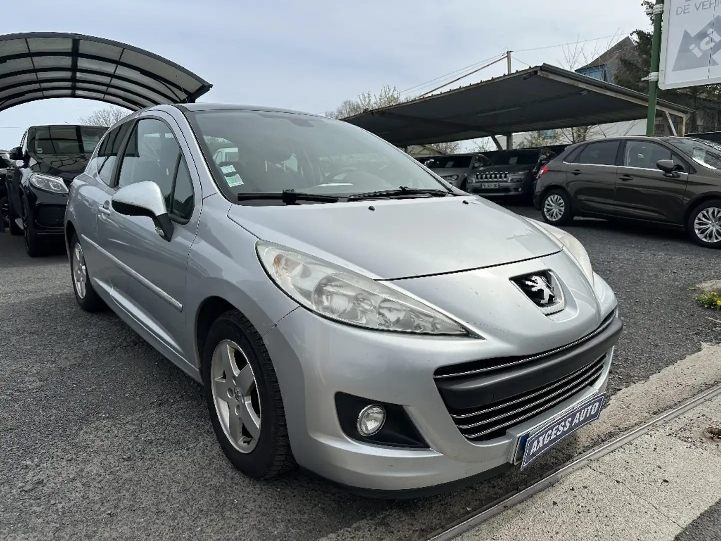 Peugeot 207 1.6 HDi 92ch FAP Premium - 2