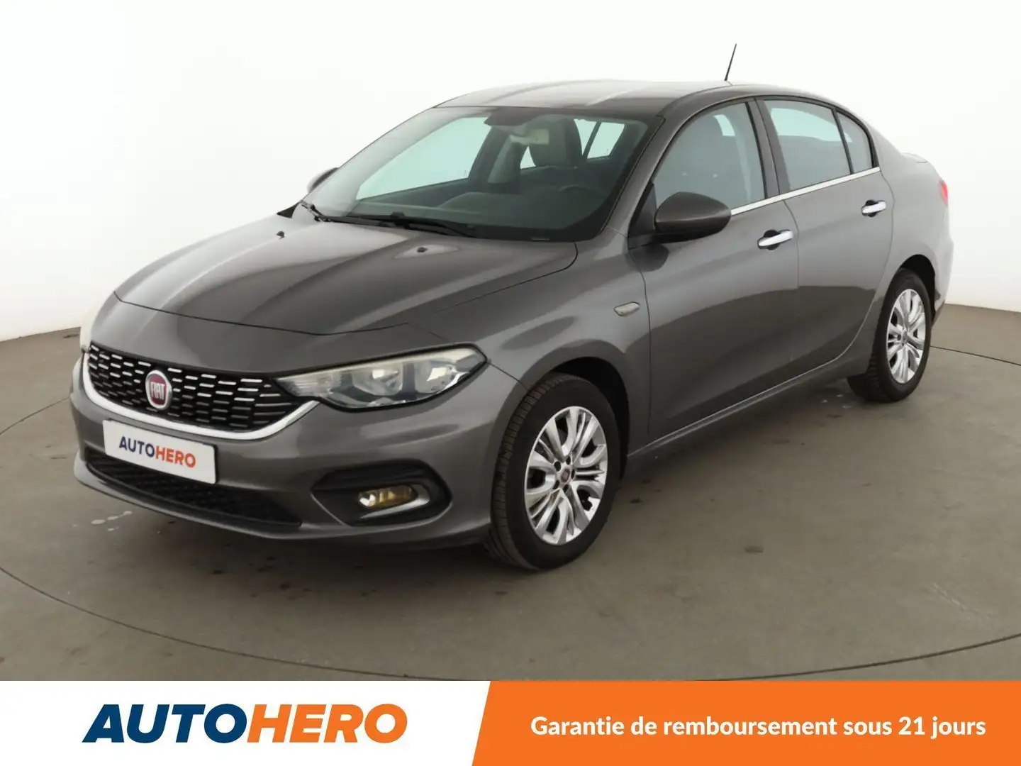Fiat Tipo 1.4 Easy Gris - 1