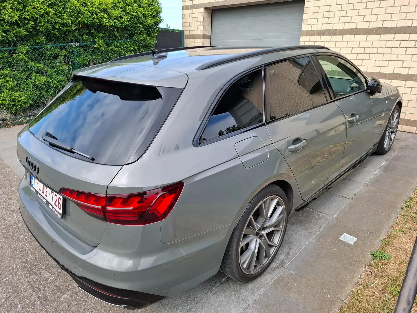 Audi A4 A4 Avant 35 TFSI S tronic S line Grijs - 2