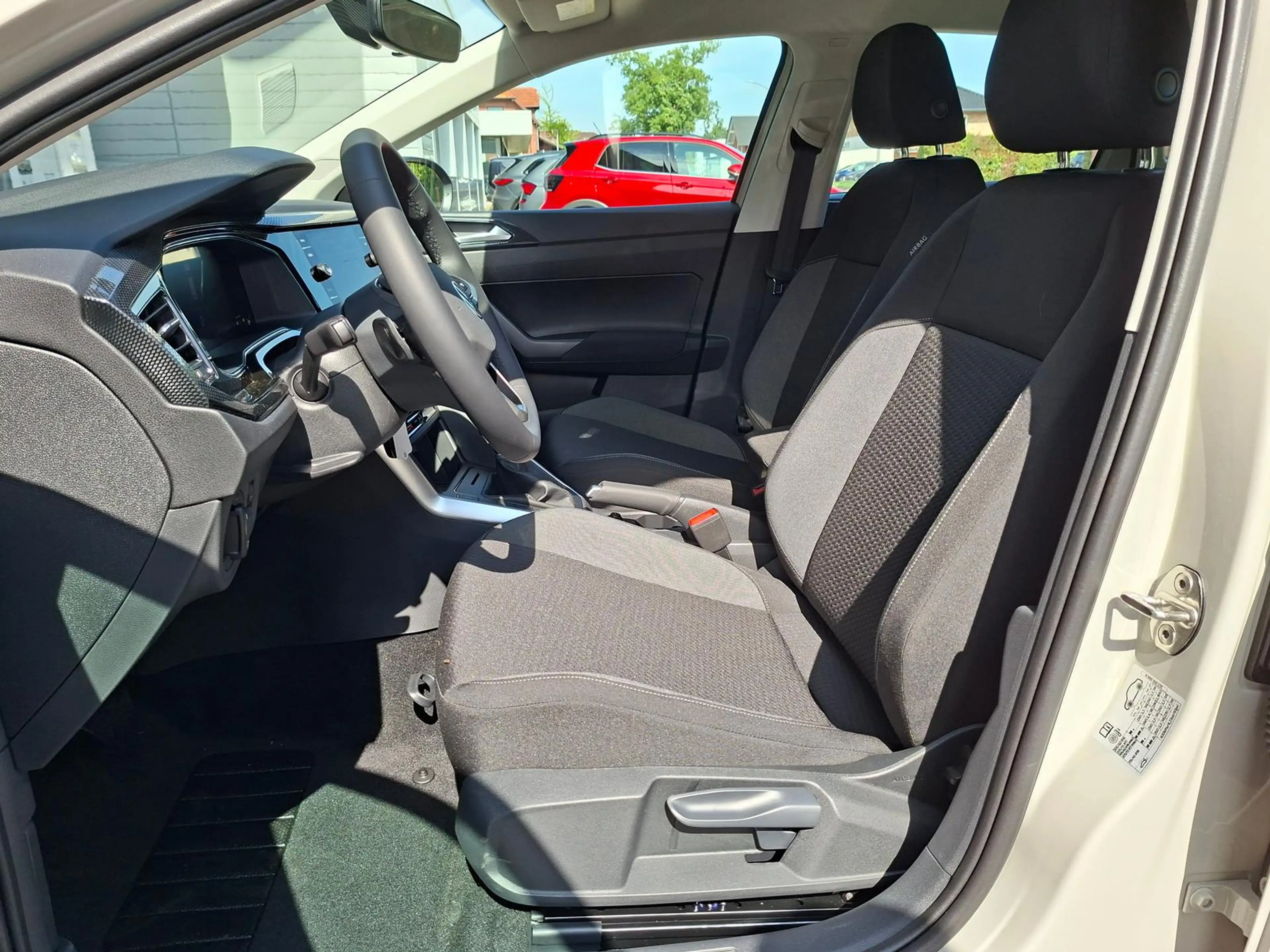 Volkswagen Taigo Life 1.0TSI DSG AHK 5J Garantie APP Kamera — photo 10
