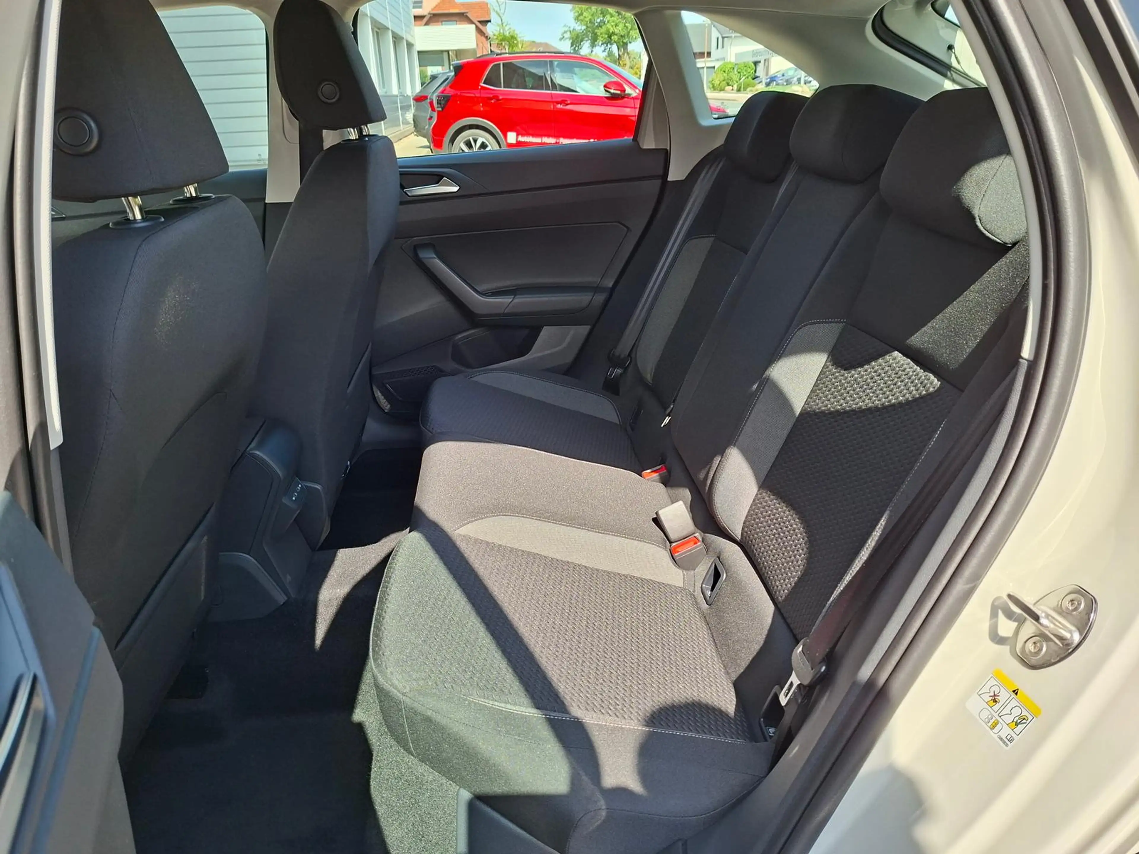 Volkswagen Taigo Life 1.0TSI DSG AHK 5J Garantie APP Kamera — photo 12
