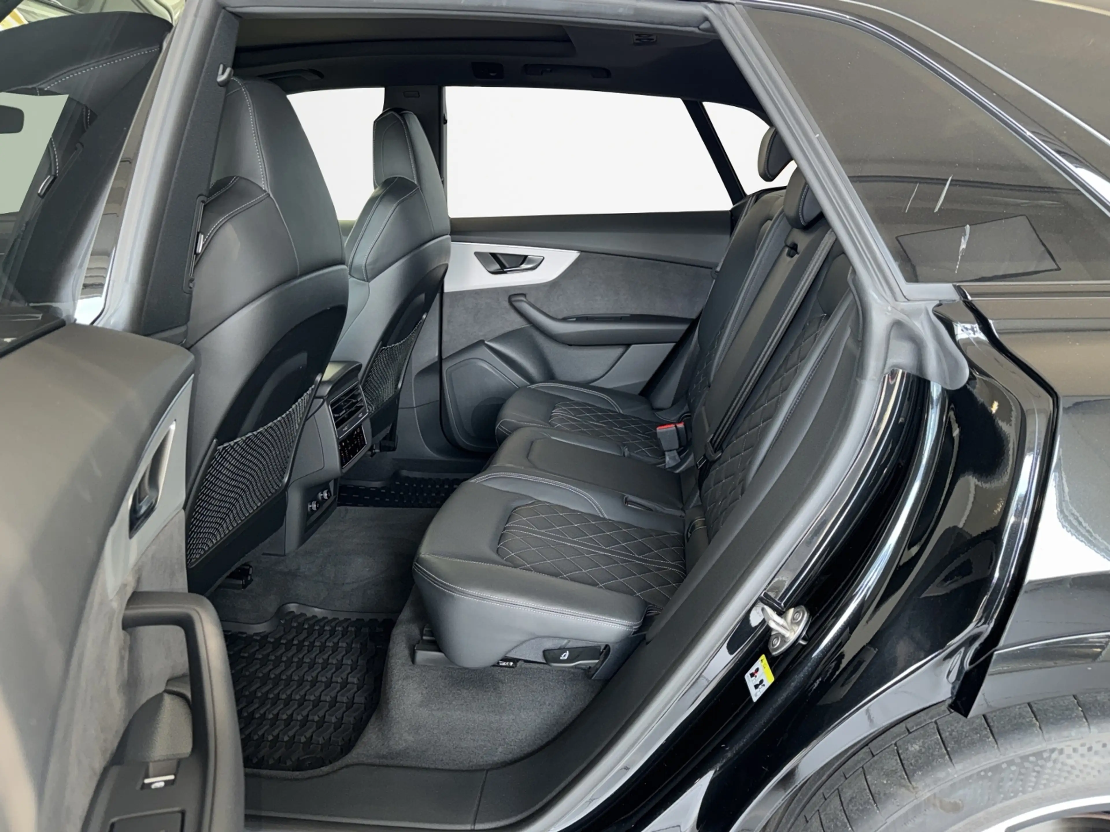 Audi SQ8 4.0TFSI tiptronic quattro *AHK*Nachtsicht* — photo 14