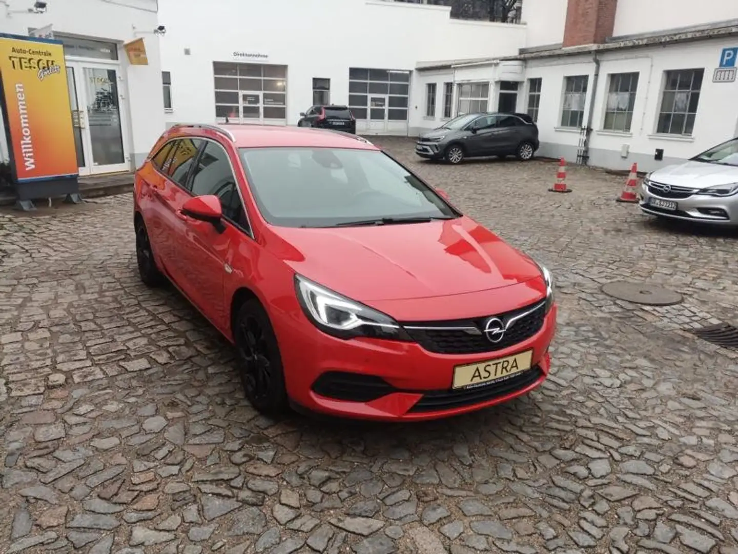 Opel Astra 1.2 Turbo S/S Sports Tourer Elegance AHZV Rot - 2