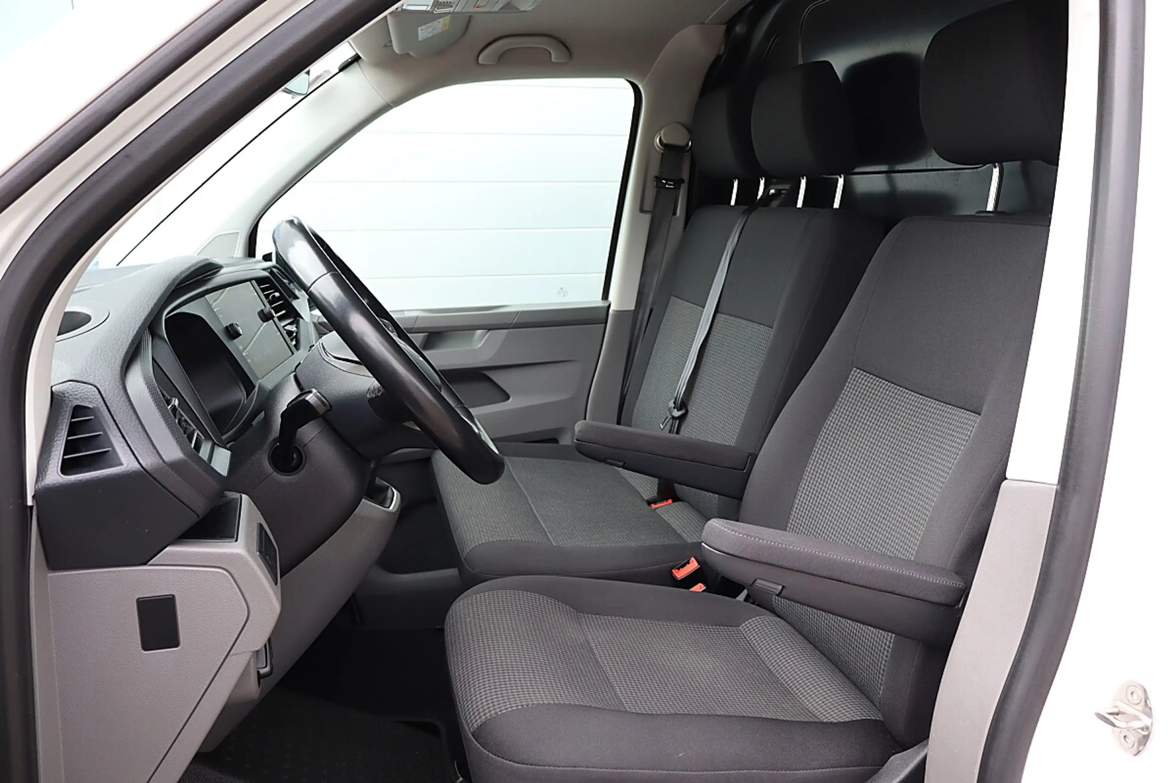 Volkswagen T6.1 Transporter KR 2,0 TDI 4Motion|LED|MFL|2xSchiebetür — photo 12
