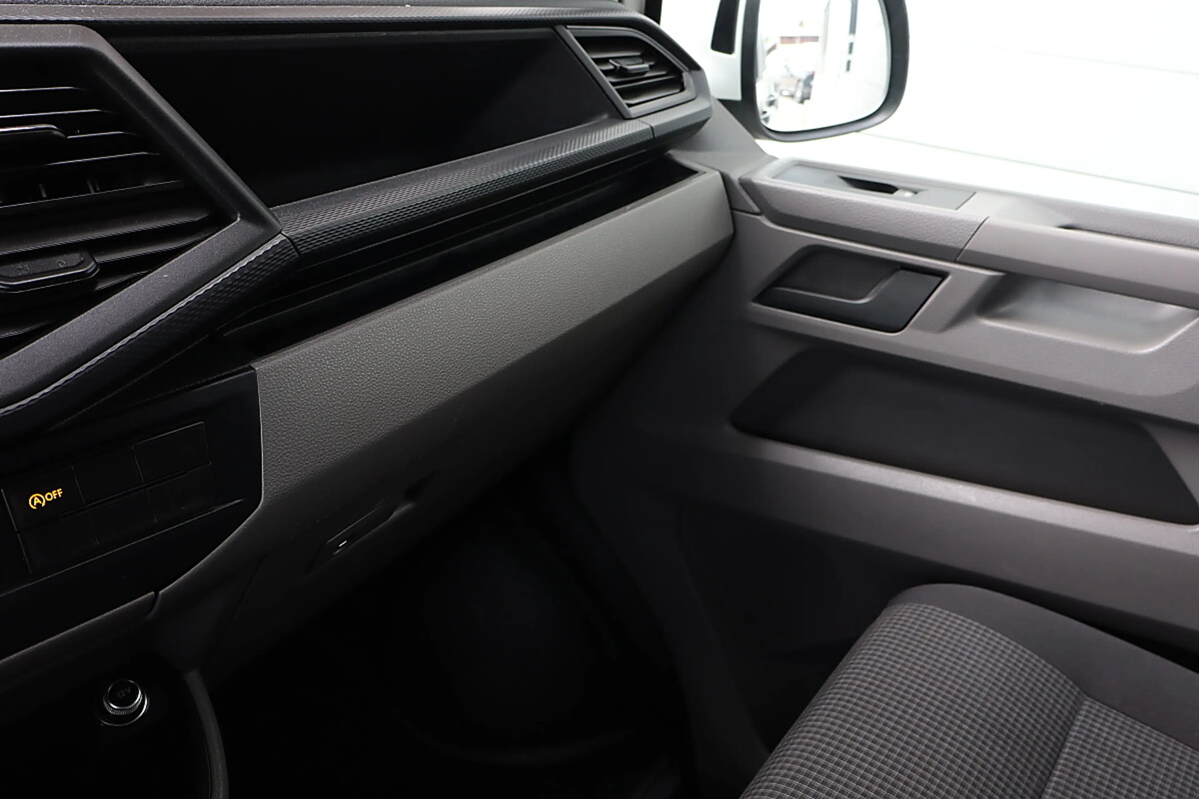 Volkswagen T6.1 Transporter KR 2,0 TDI 4Motion|LED|MFL|2xSchiebetür — photo 14