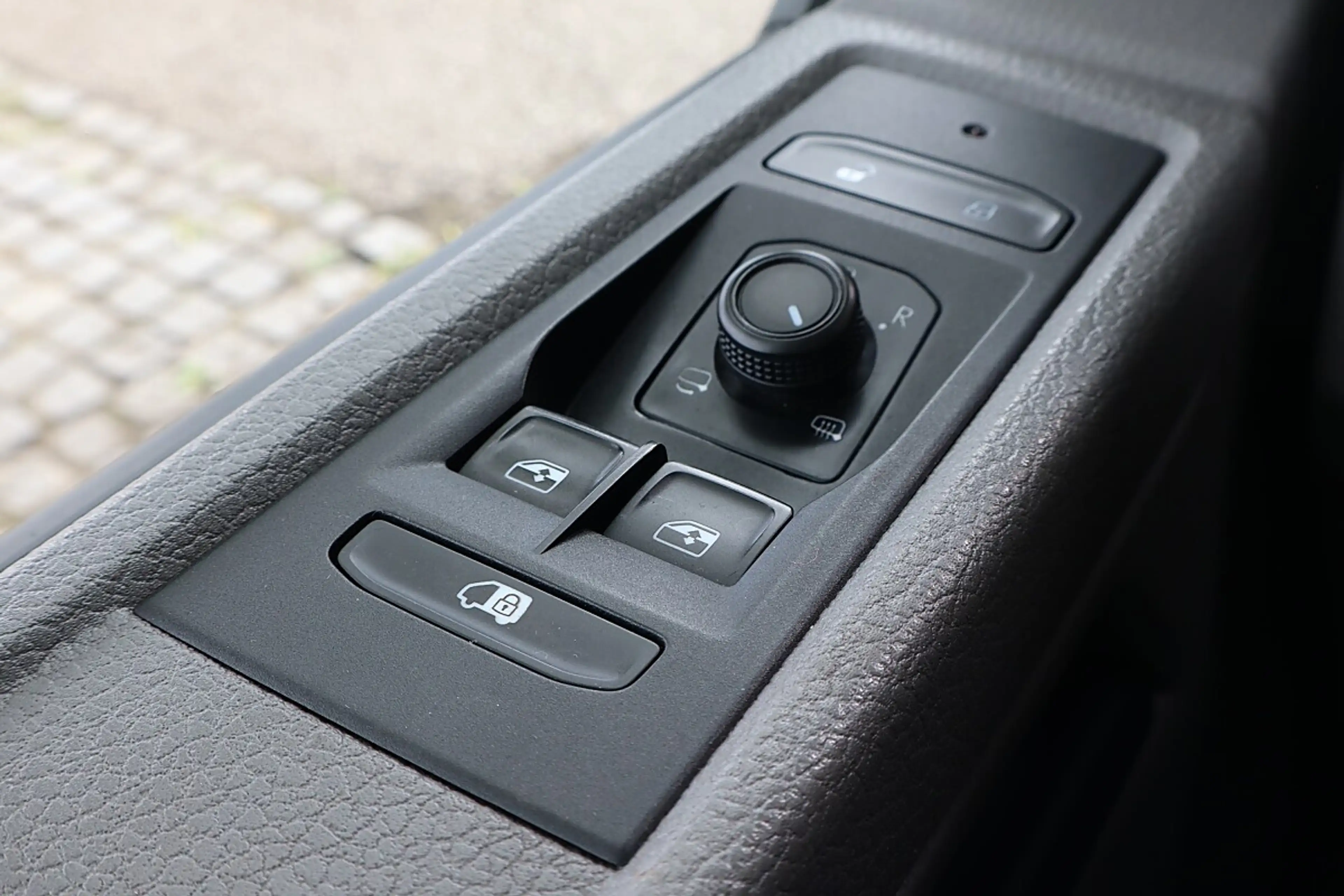 Volkswagen T6.1 Transporter KR 2,0 TDI 4Motion|LED|MFL|2xSchiebetür — photo 15