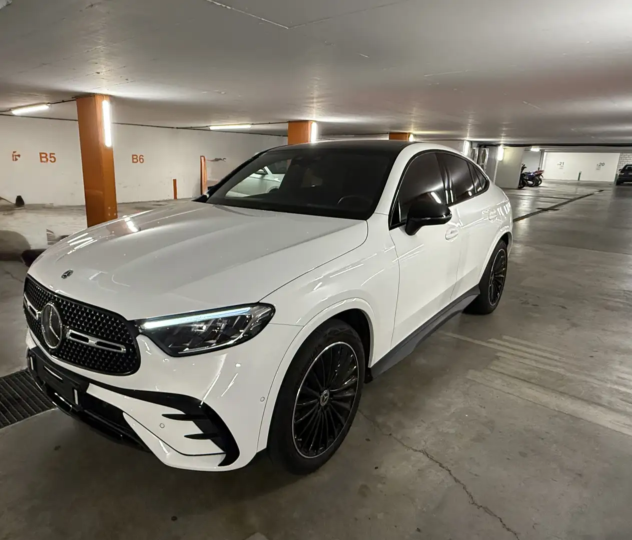 Mercedes-Benz GLC 220 GLC 220d Coupé MHEV 4MATIC Aut. White - 1