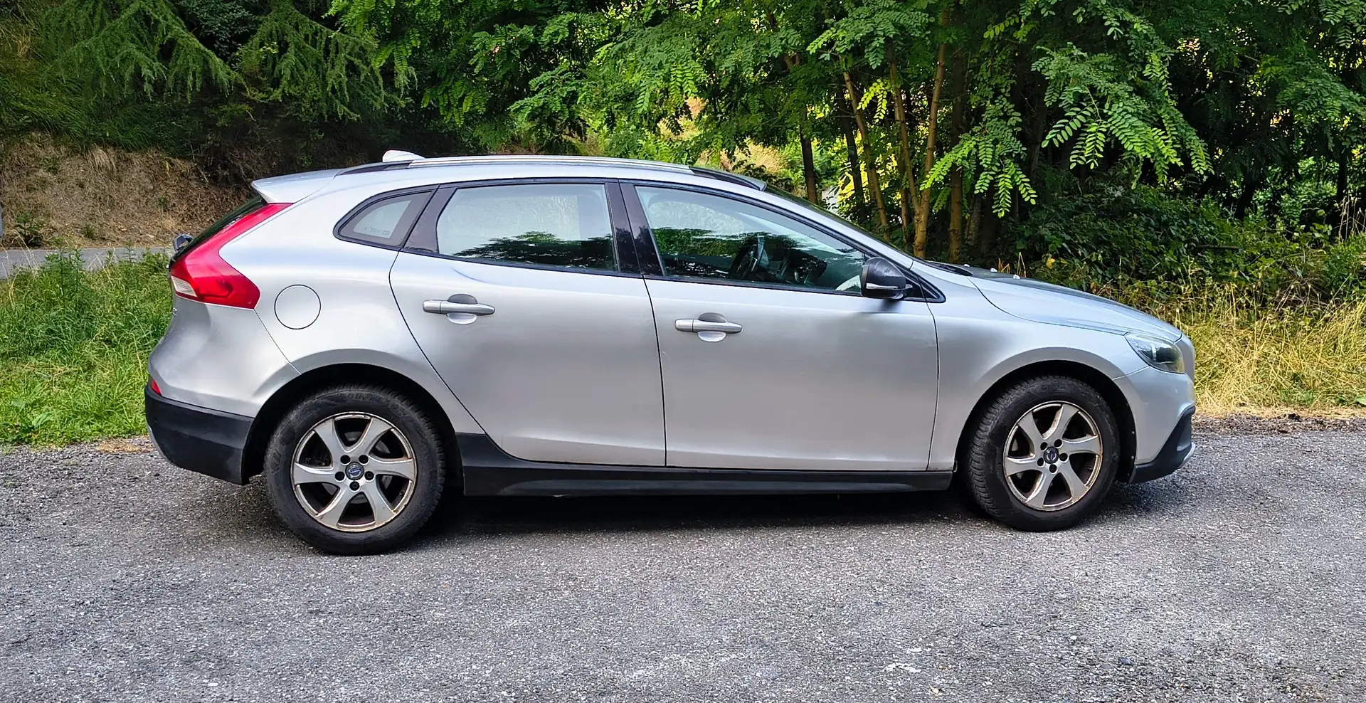 Volvo V40 Cross Country V40 II 2012 Cross Country 1.6 d2 Momentum Zilver - 1