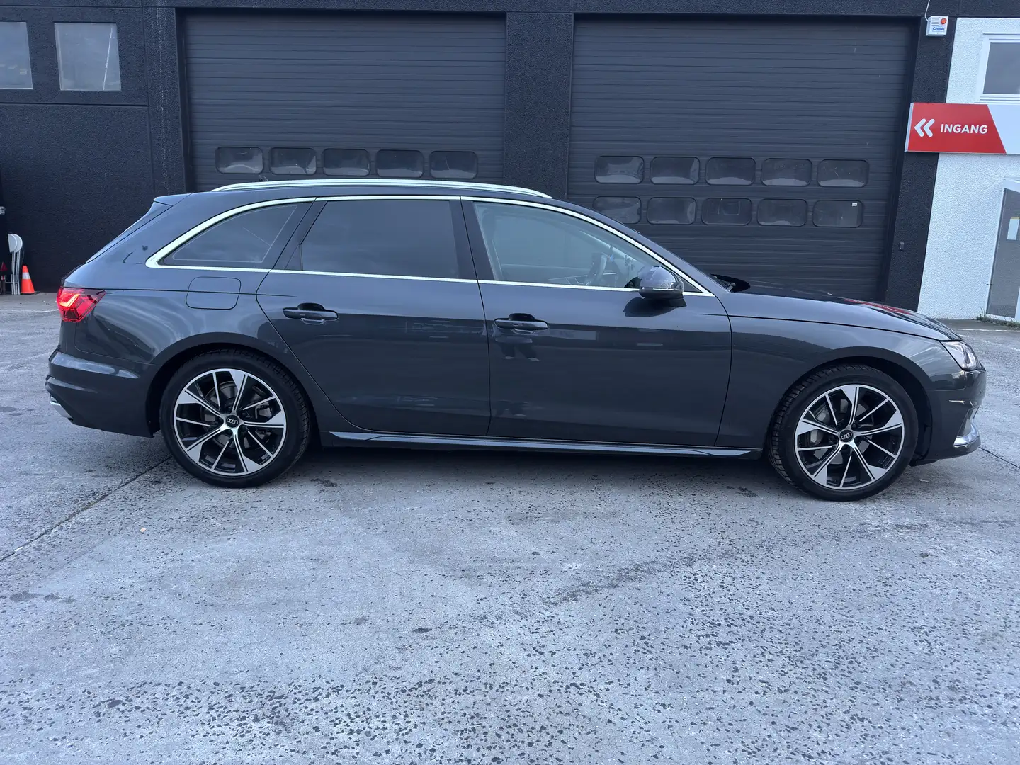 Audi A4 Avant 40 TFSI S tronic advanced - 2