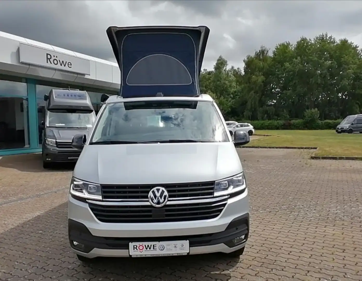Volkswagen T6.1 California Beach Camper Edition 2er Bank Klima Navi Plateado - 2