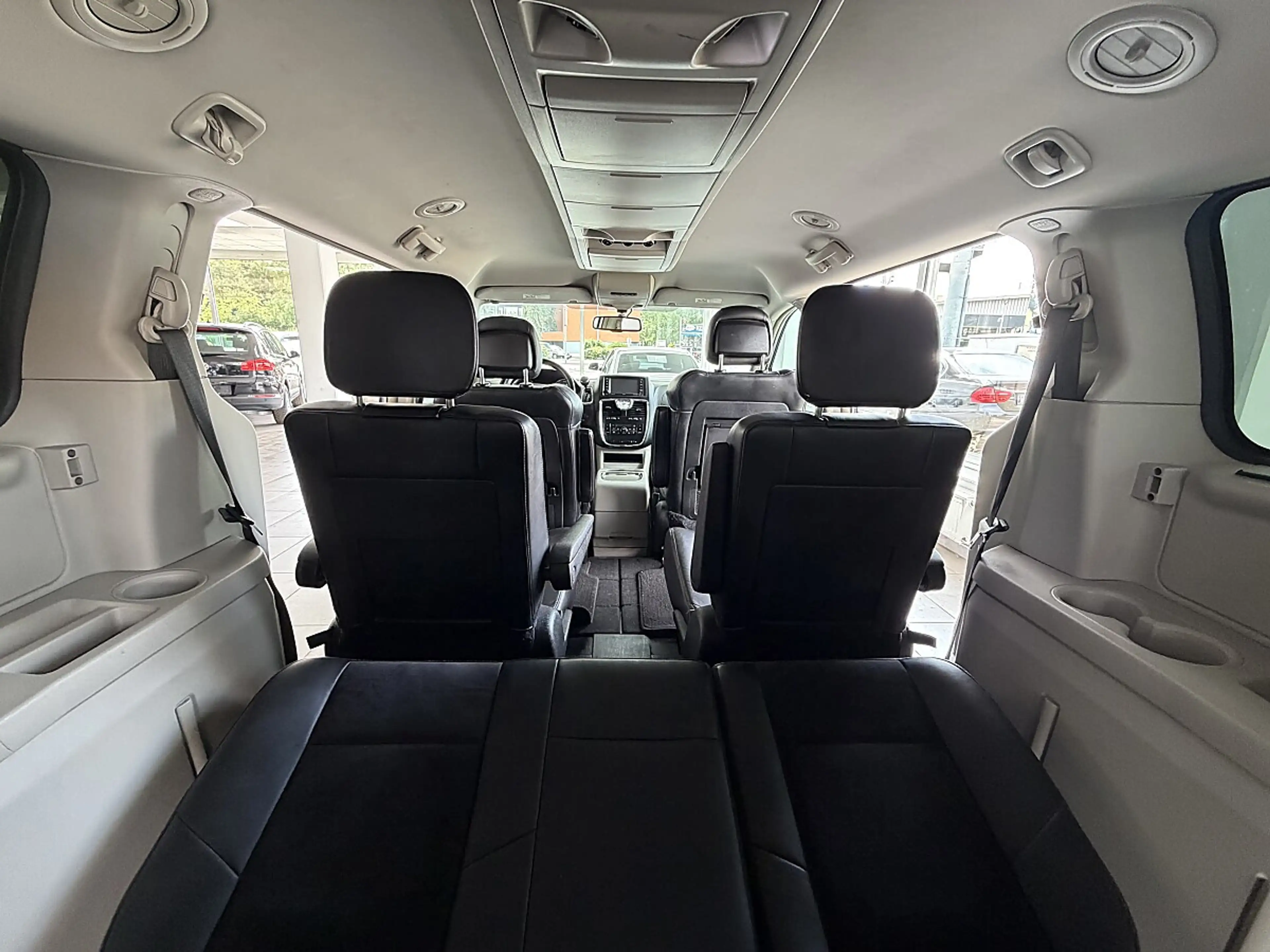 Lancia Voyager 2.8 CRD Platinum — photo 14