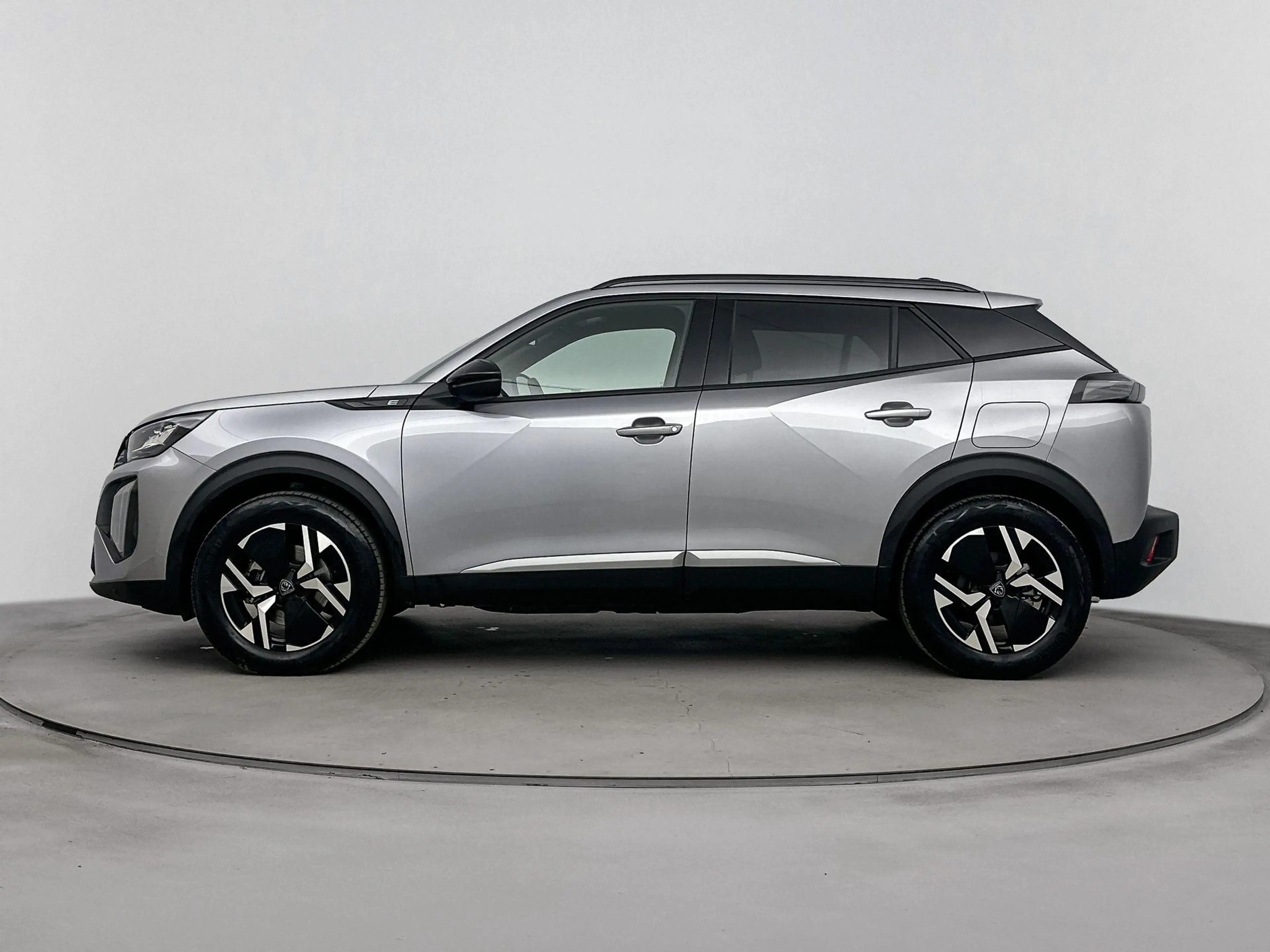Peugeot e-2008 SUV EV Allure 50 kWh 136pk | Accu 100% | Navigatie — photo 2