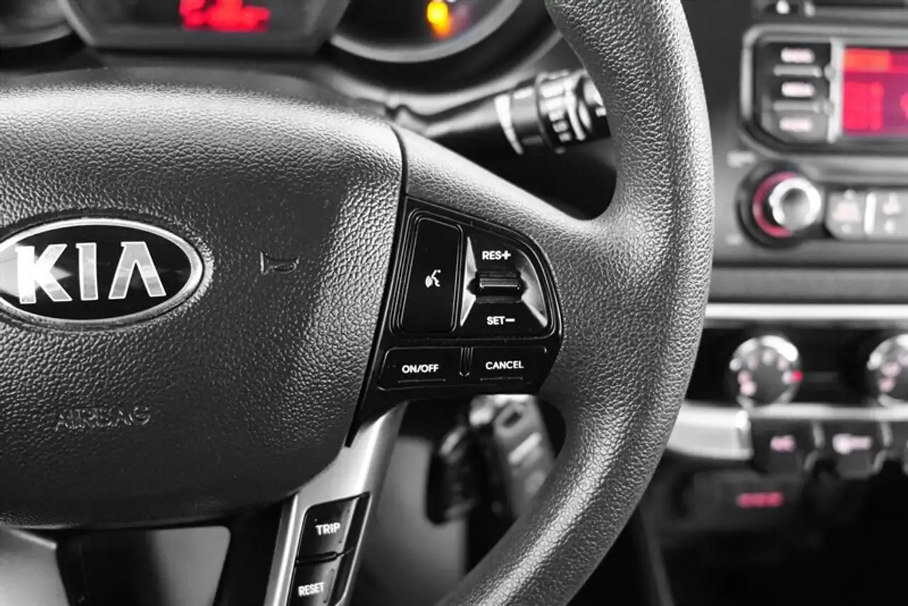 Kia Rio снимка Kia Rio