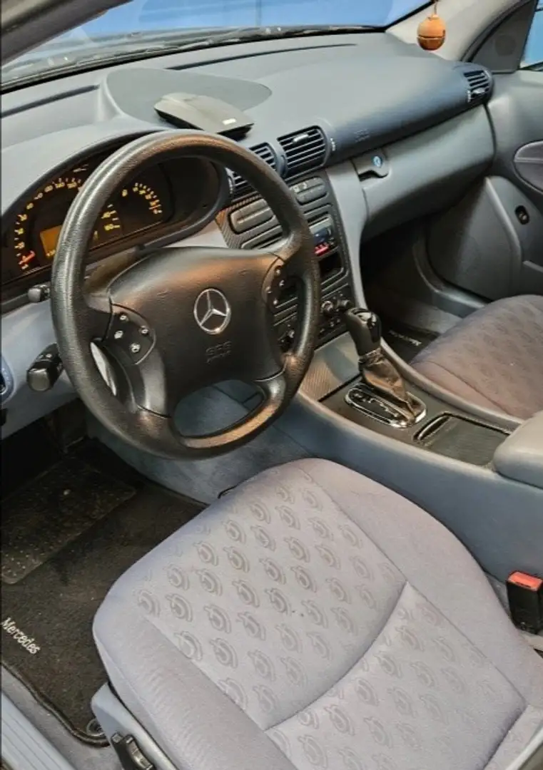 Mercedes-Benz MERCEDES-BENZ Clase C Berlina  Automático de 4 Pu Albastru - 2