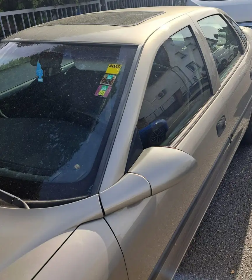 Opel Vectra 1.6, foto 3