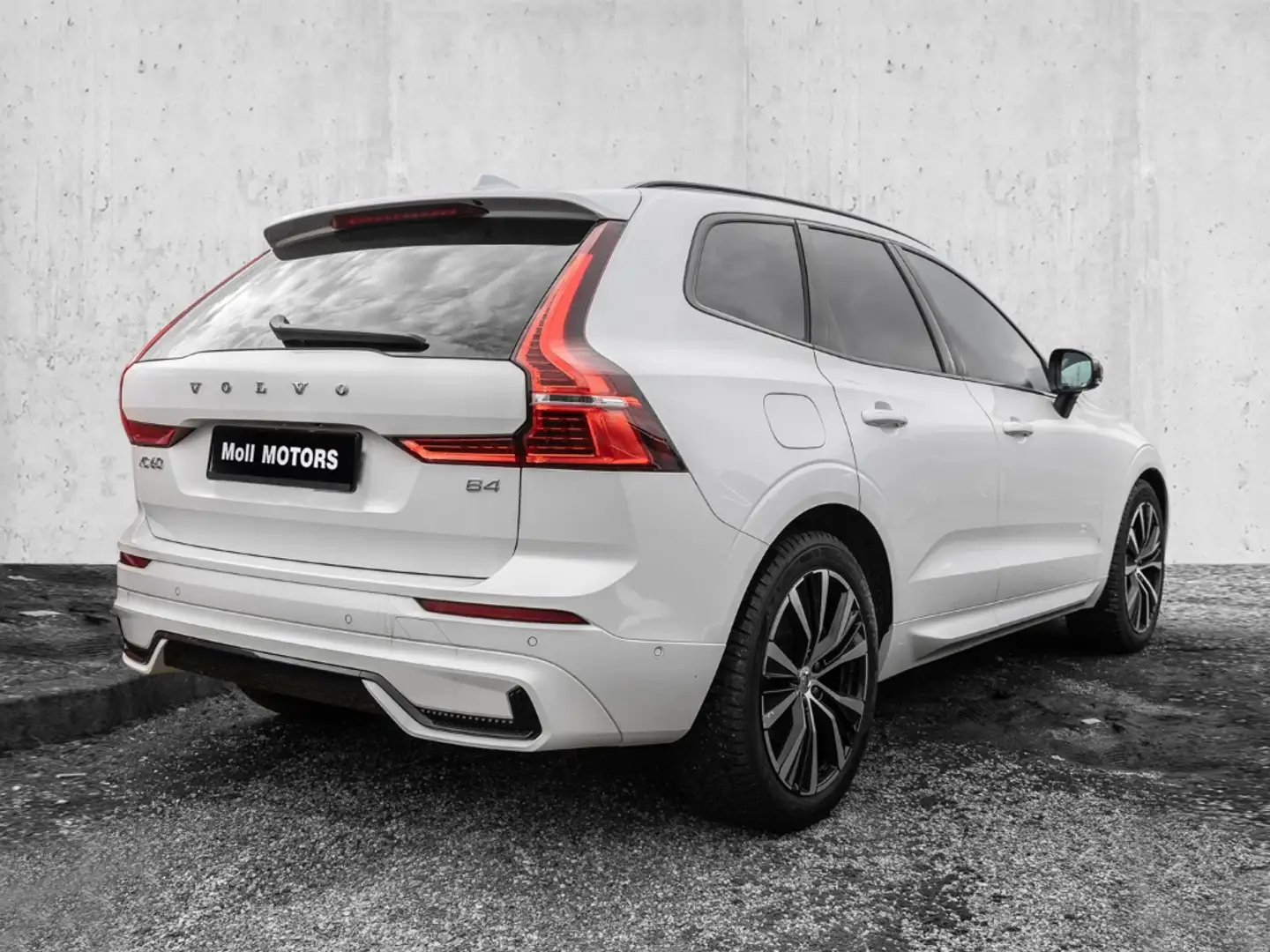 Volvo XC60 Ultimate Dark 2WD B4 Diesel EU6d HUD AD digitales Weiß - 2