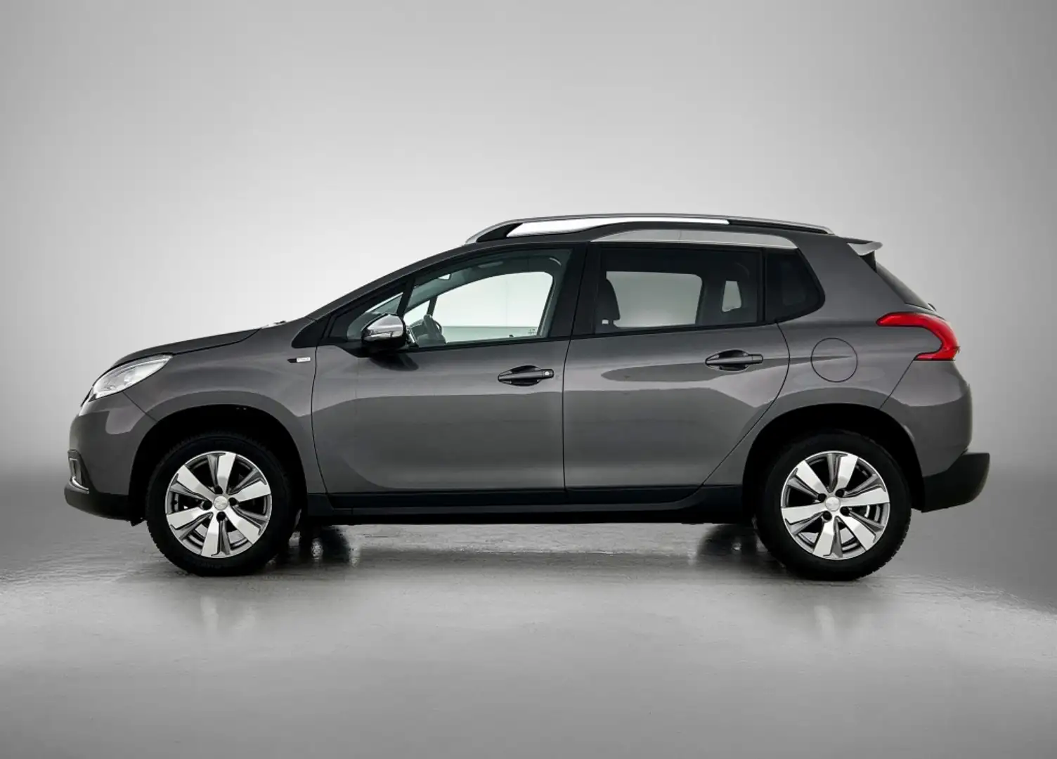 Peugeot 2008 1.2i Style | Trekhaak | Navi | Cruise Control Grau - 2