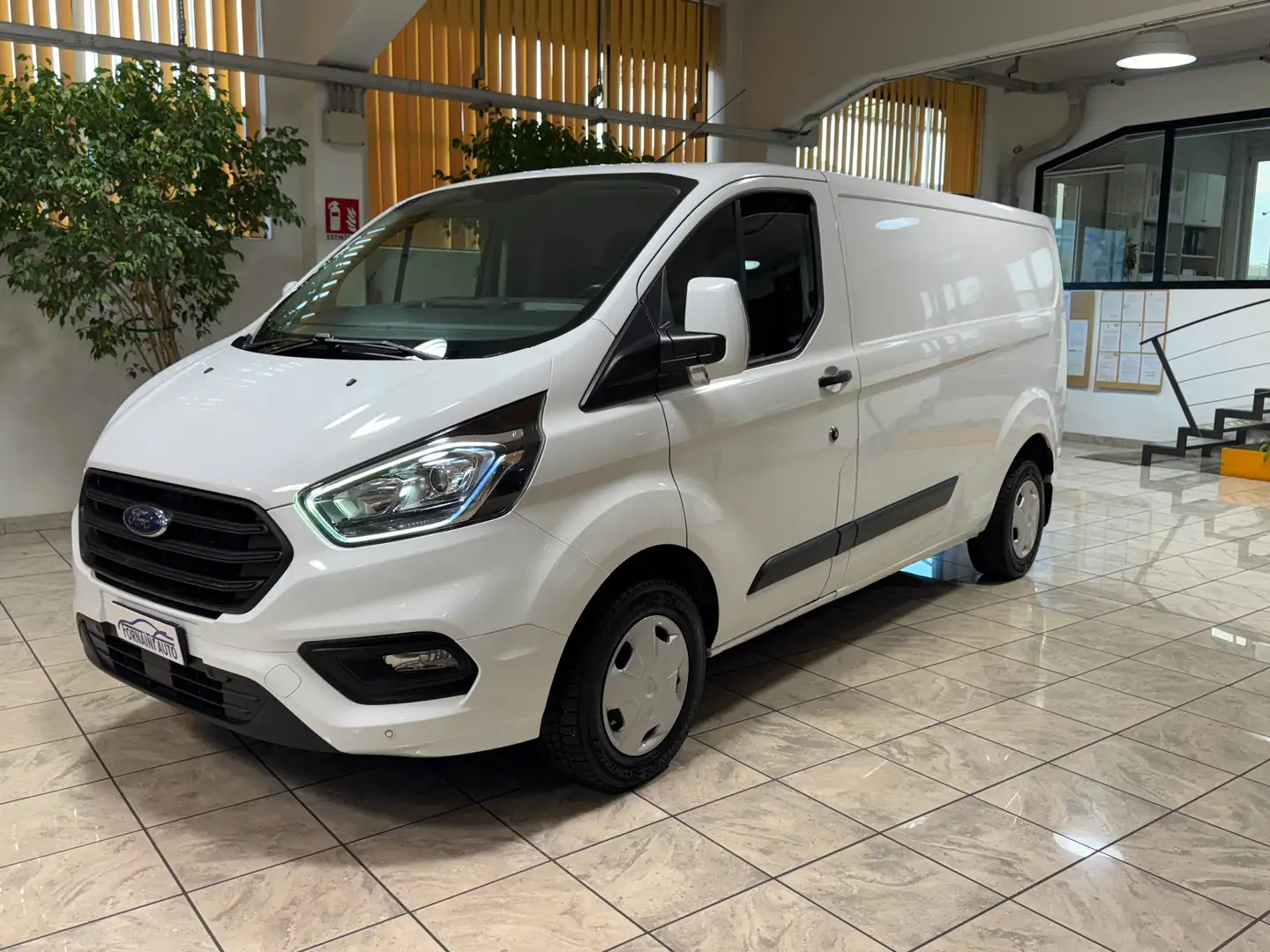 Ford Transit Custom 300 2.0 TDCi 130cv PL FURGONE TREND AZIENDALE Blanco - 1