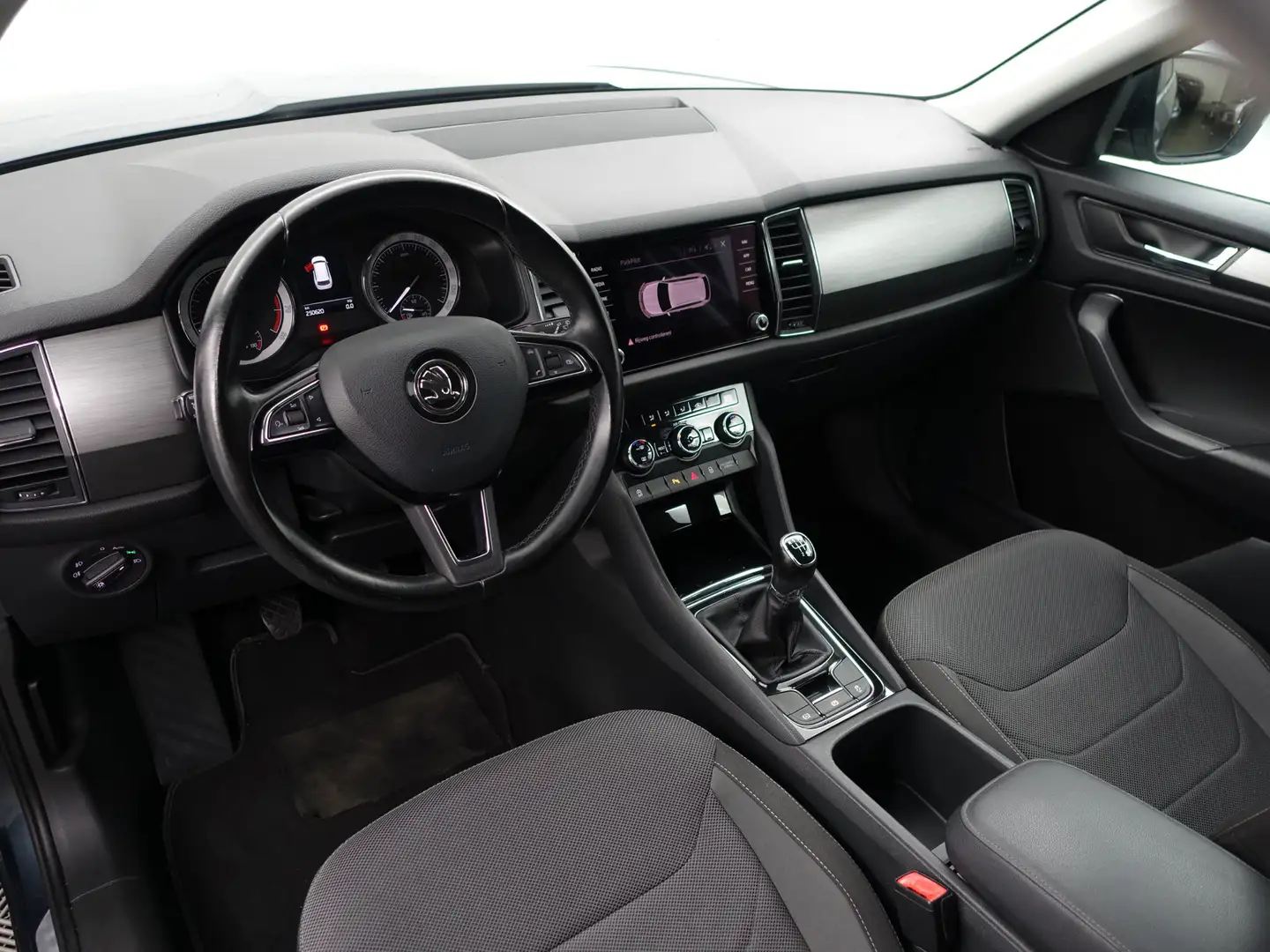 Skoda Kodiaq 1.4 TSI Ambition Business 7 Pers, Carplay, Xenon l Grijs - 2